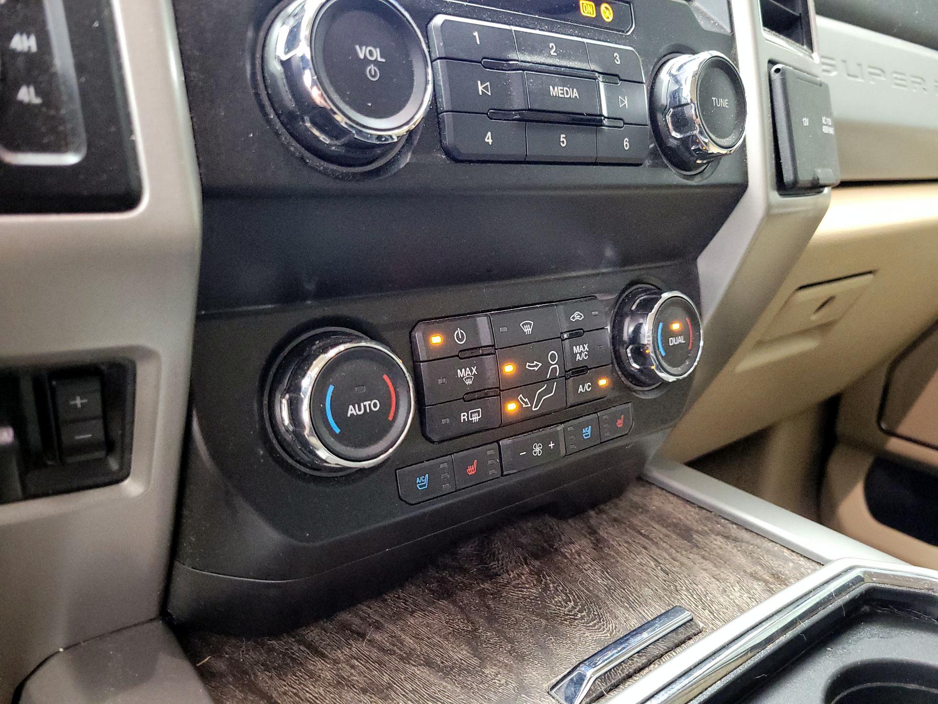 Thumbnail: 2019 Ford F-250 - 17