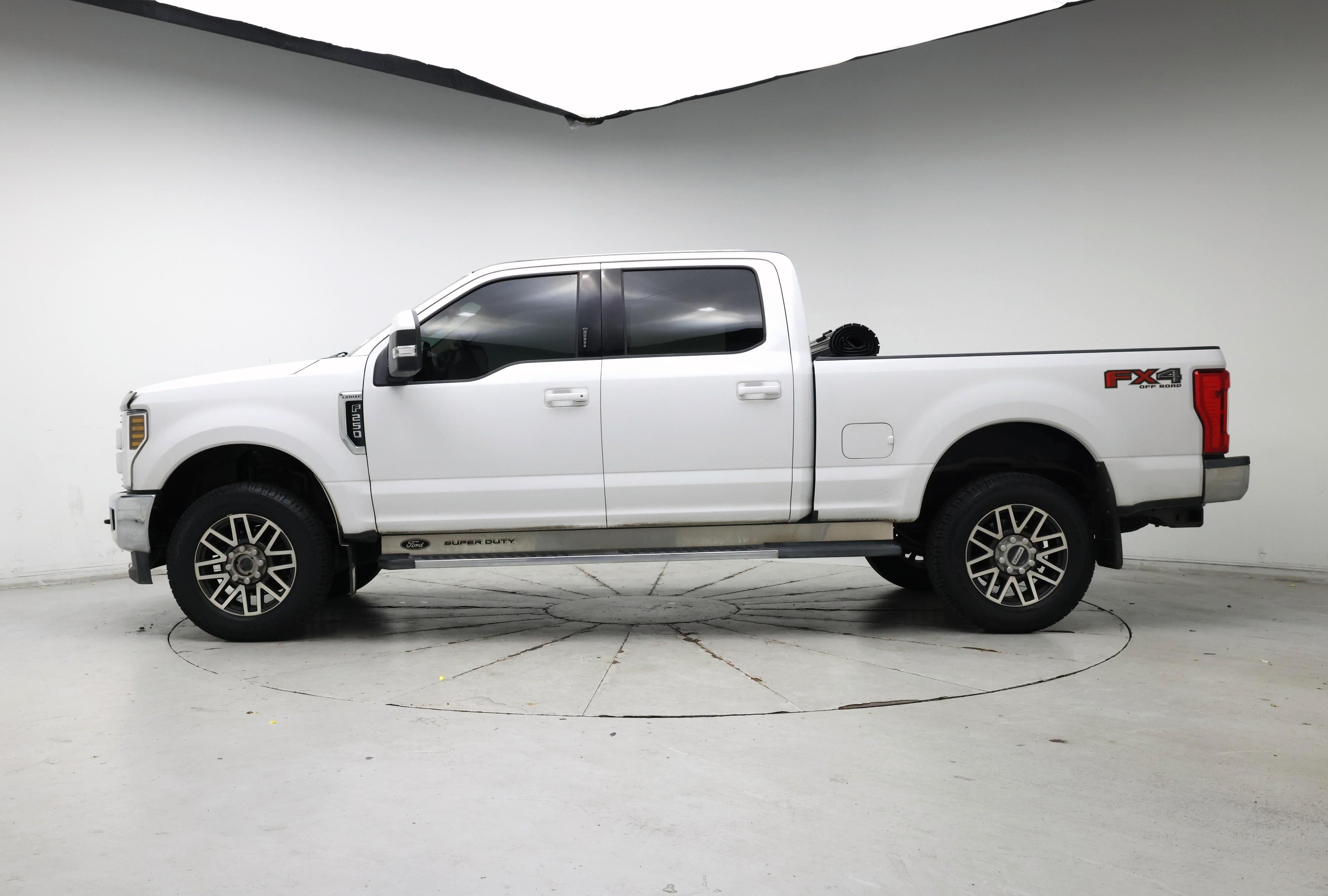 Thumbnail: 2019 Ford F-250 - 3