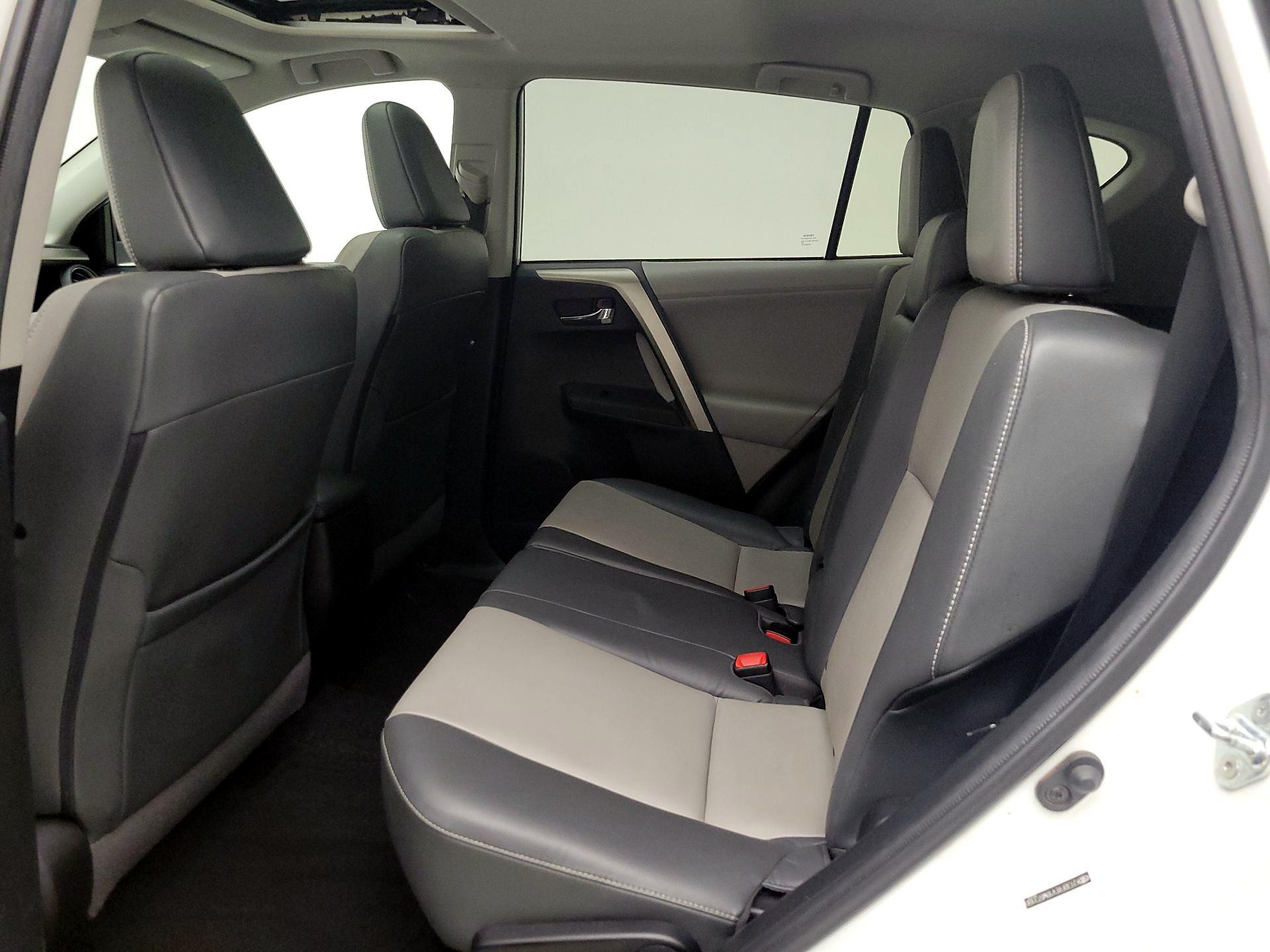 Thumbnail: 2013 Toyota RAV4 - 20
