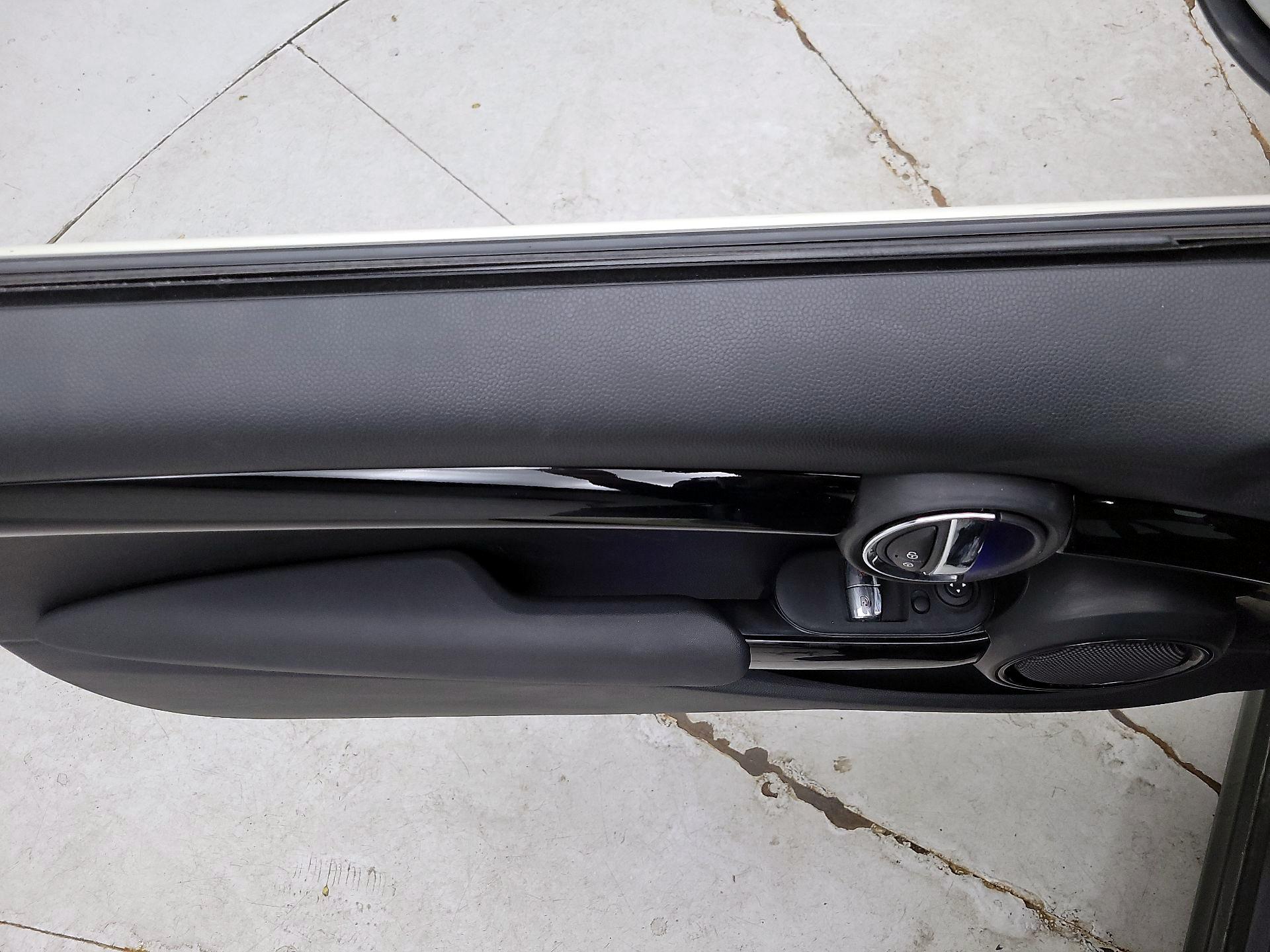 Thumbnail: 2019 MINI Cooper Hardtop - 12