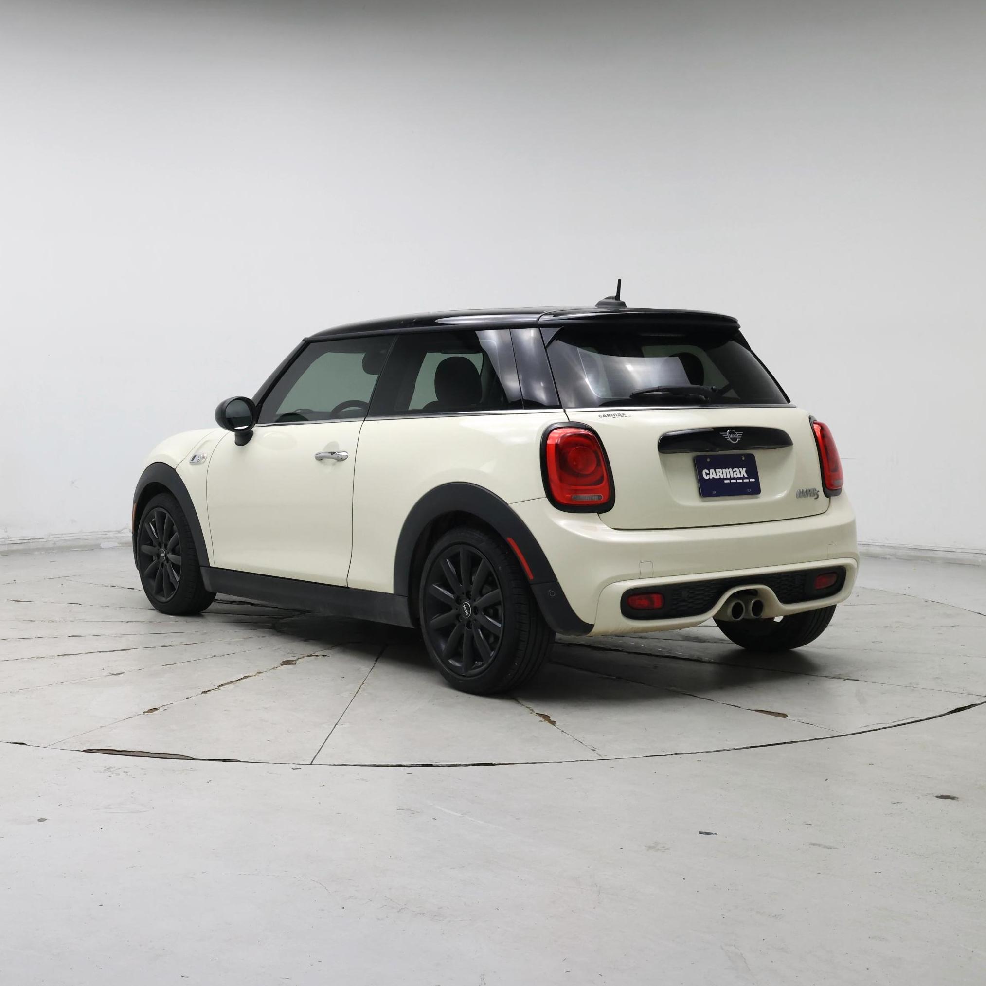 Thumbnail: 2019 MINI Cooper Hardtop - 2
