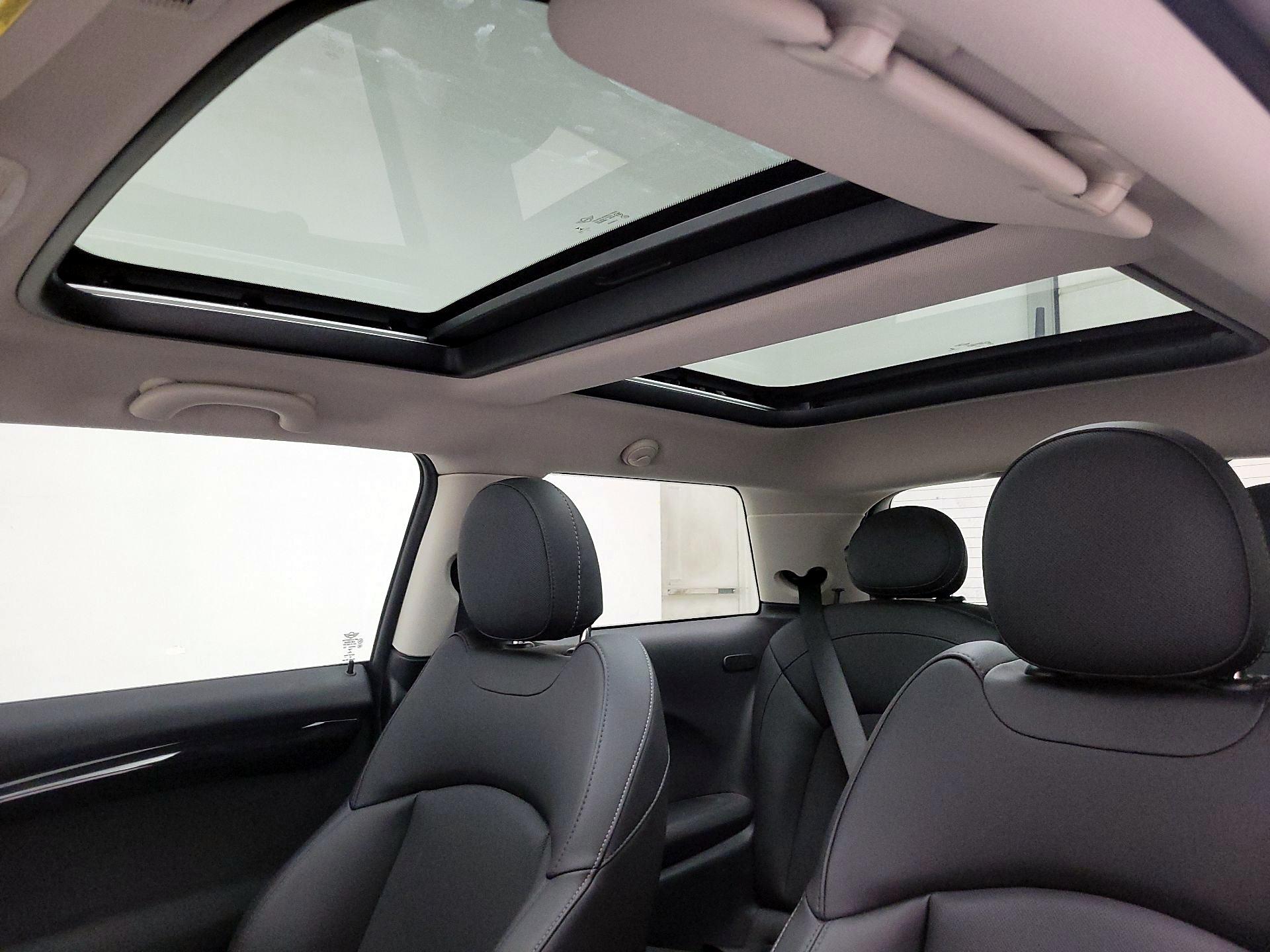 Thumbnail: 2019 MINI Cooper Hardtop - 19