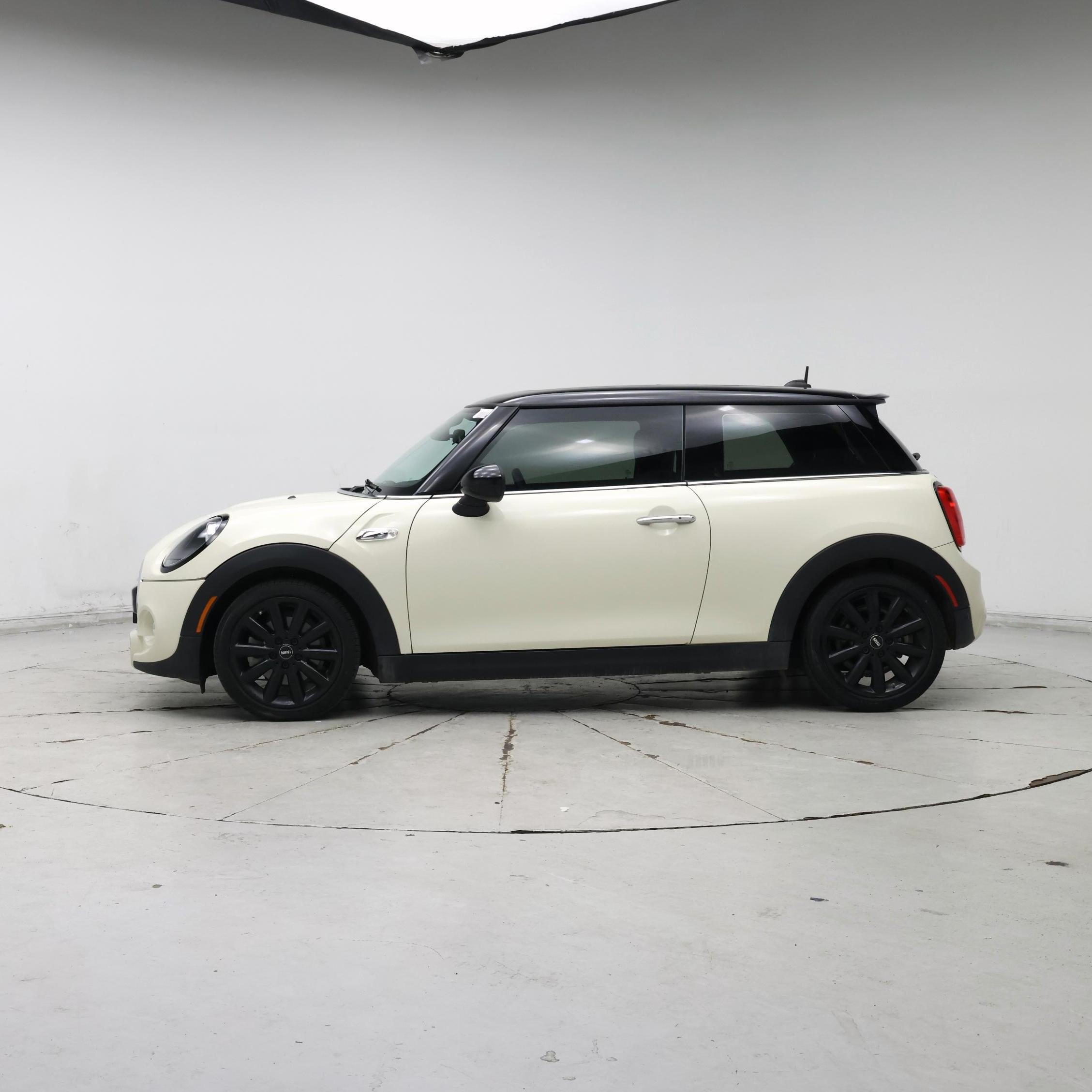 Thumbnail: 2019 MINI Cooper Hardtop - 3