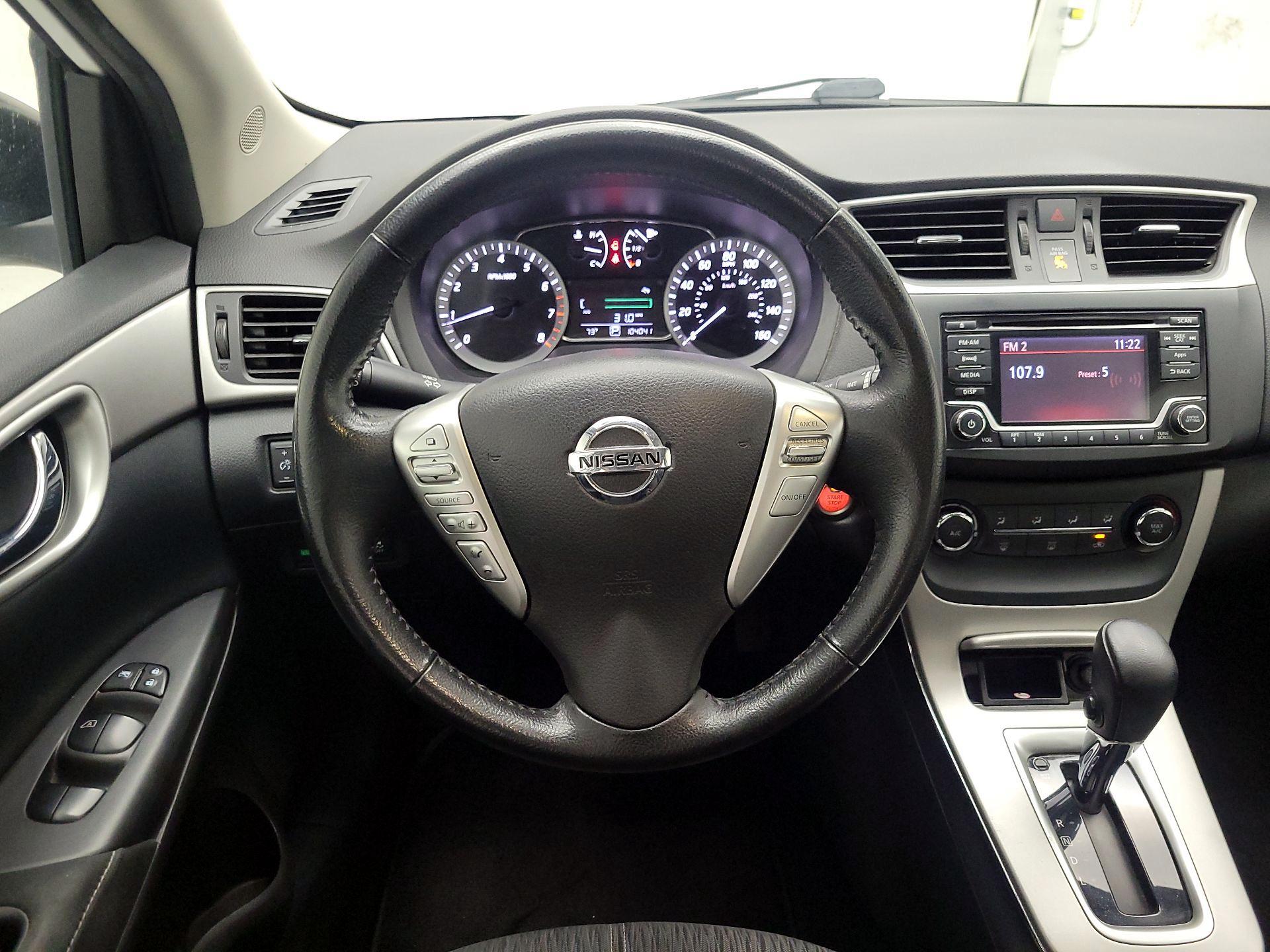 Thumbnail: 2015 Nissan Sentra - 10