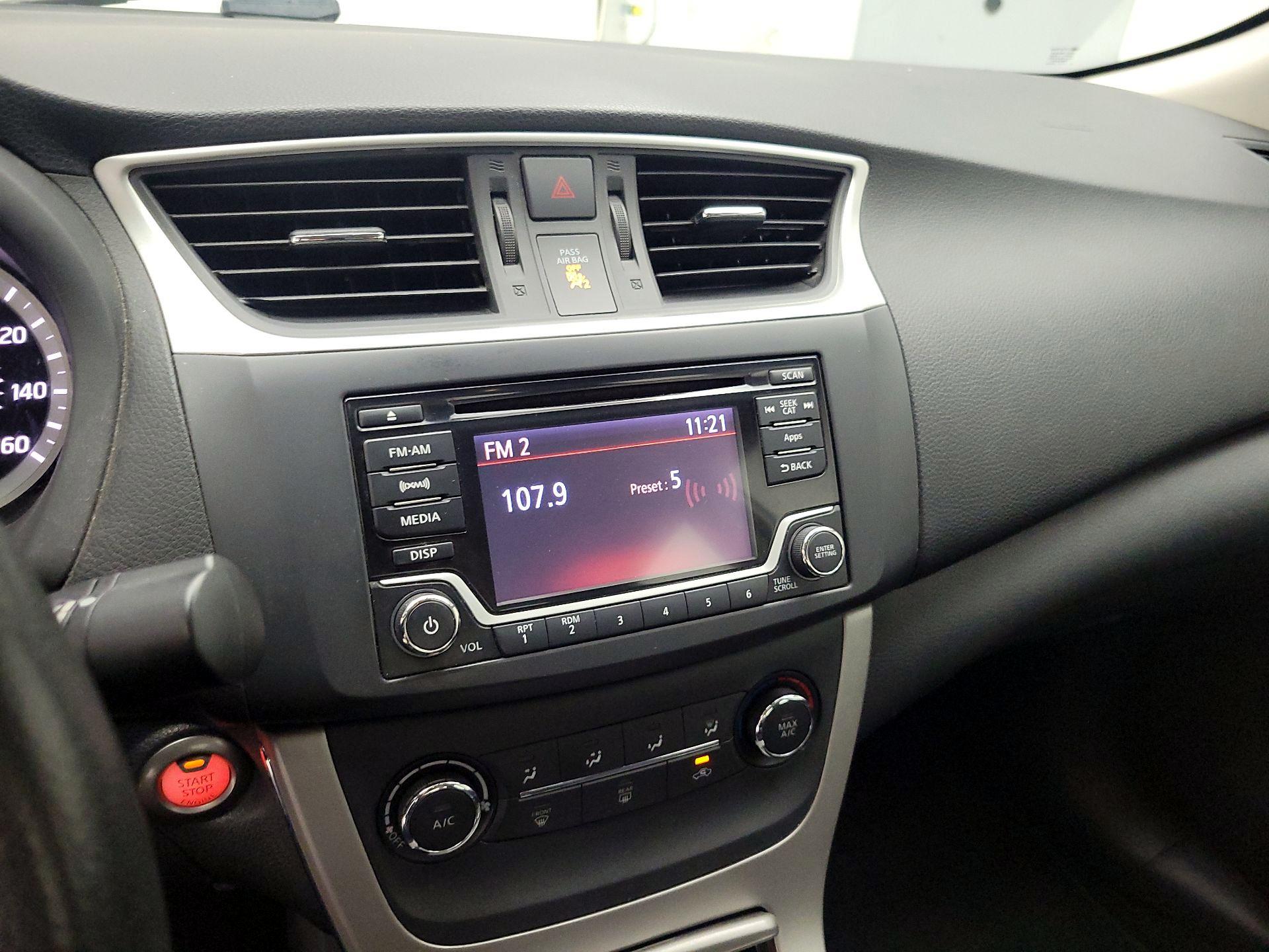Thumbnail: 2015 Nissan Sentra - 15