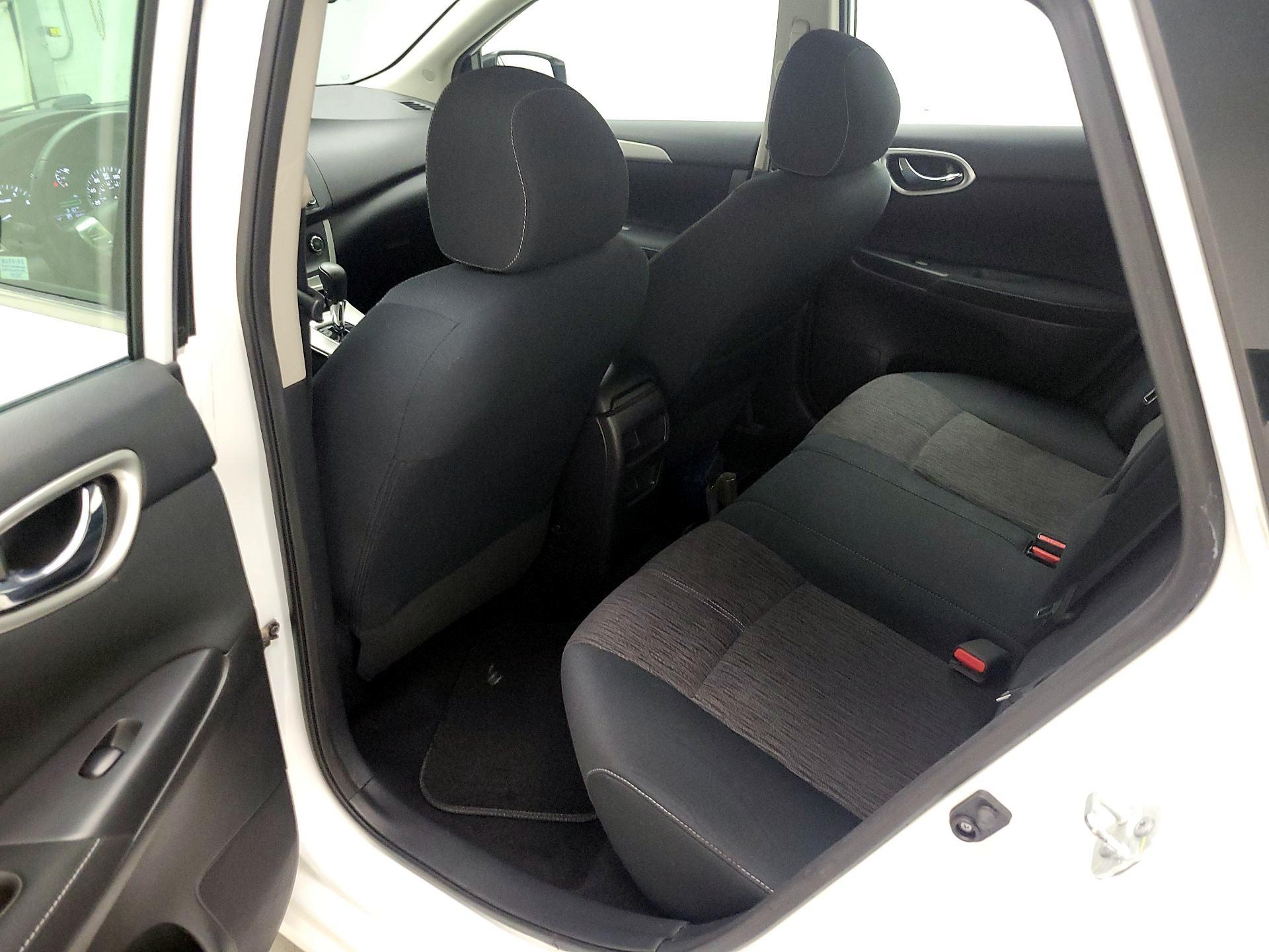 Thumbnail: 2015 Nissan Sentra - 19