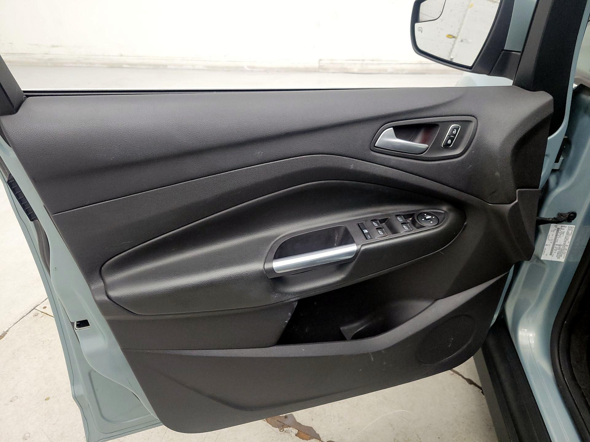 Thumbnail: 2013 Ford C-Max - 12