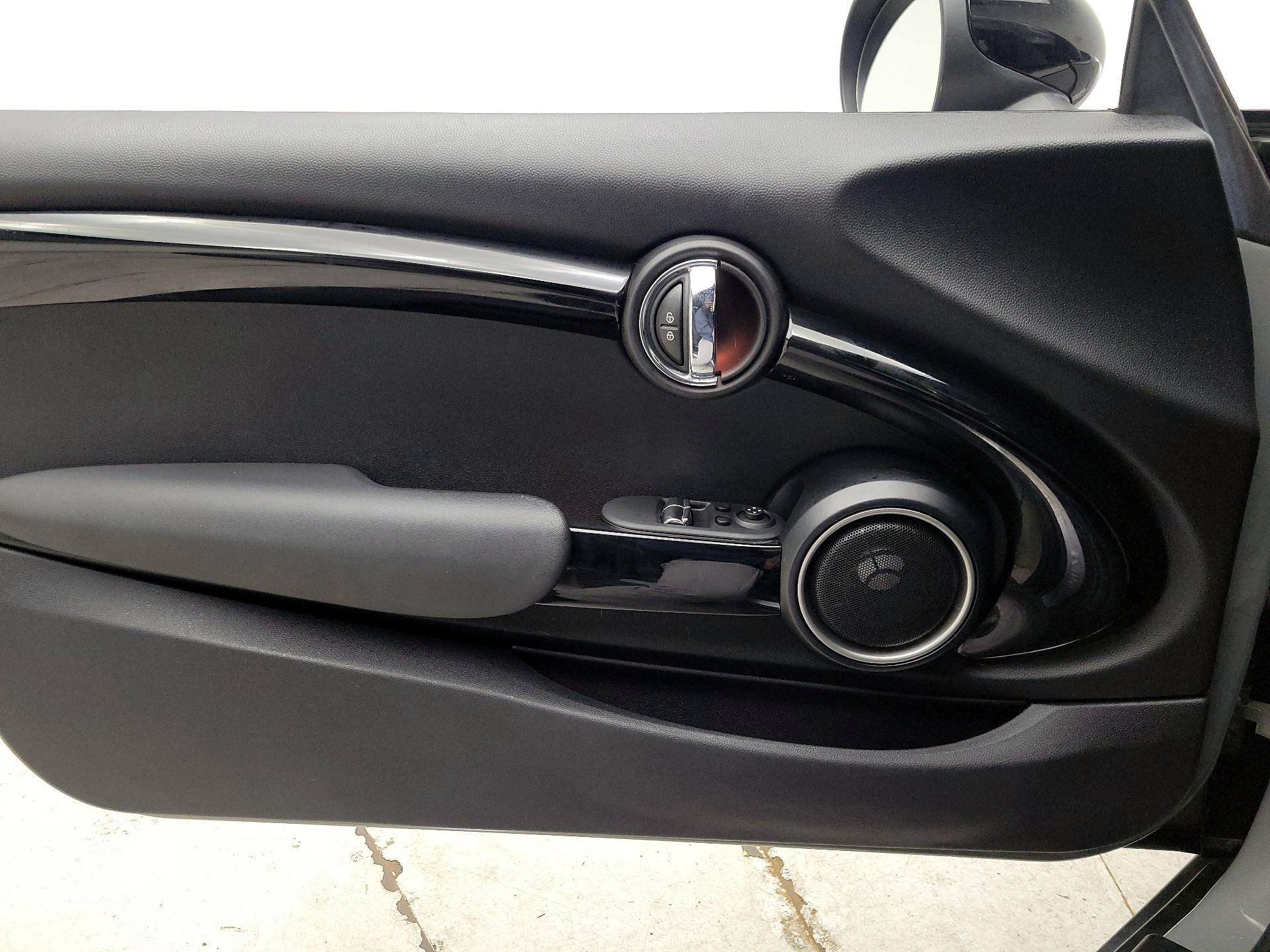 Thumbnail: 2014 MINI Cooper Hardtop - 12