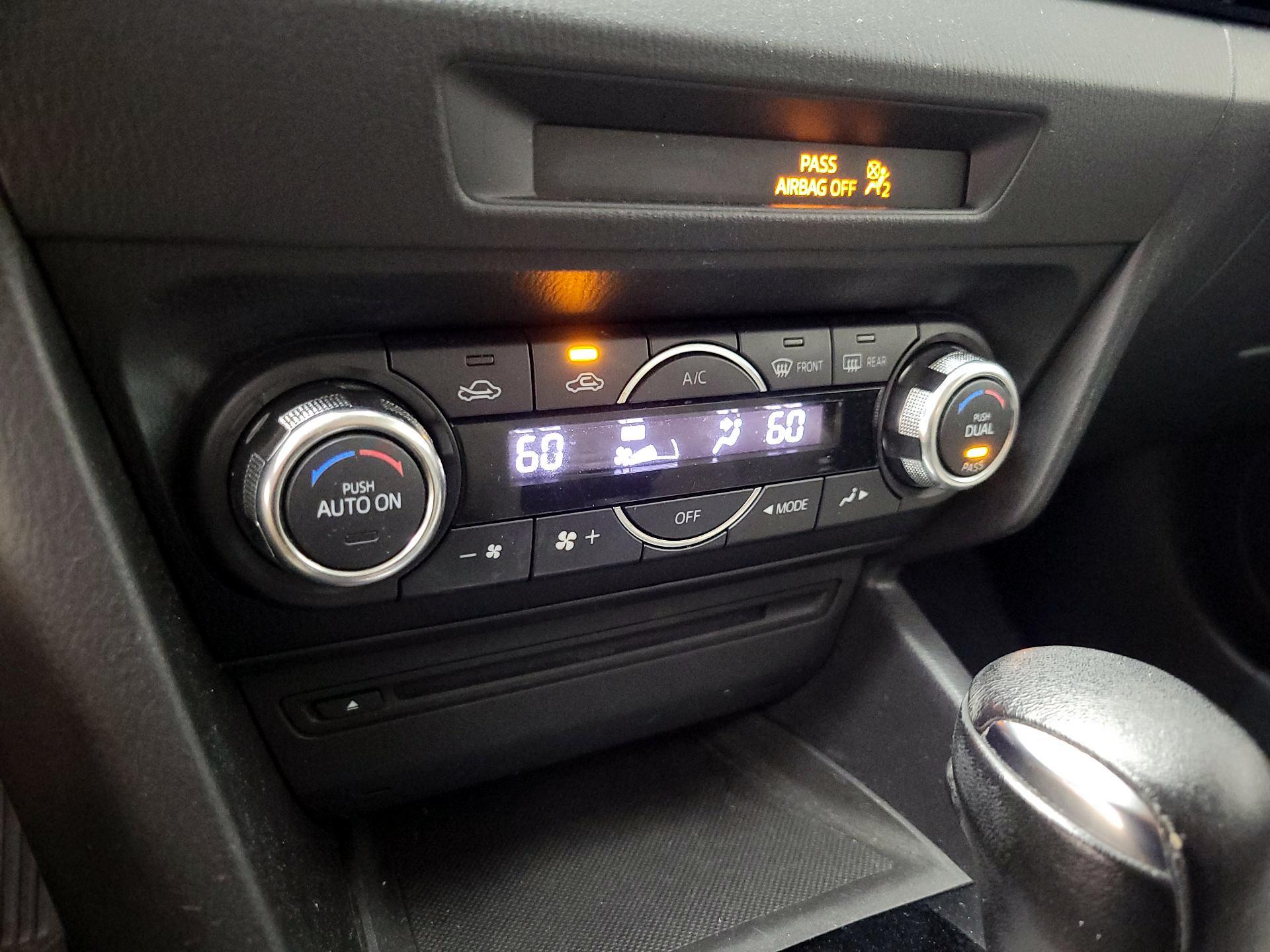 Thumbnail: 2014 Mazda Mazda3 - 17