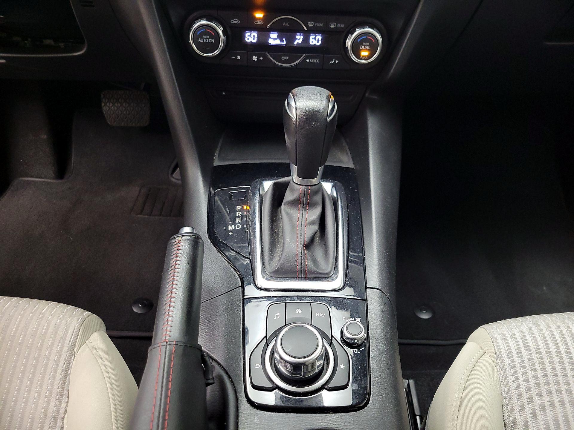 Thumbnail: 2014 Mazda Mazda3 - 18