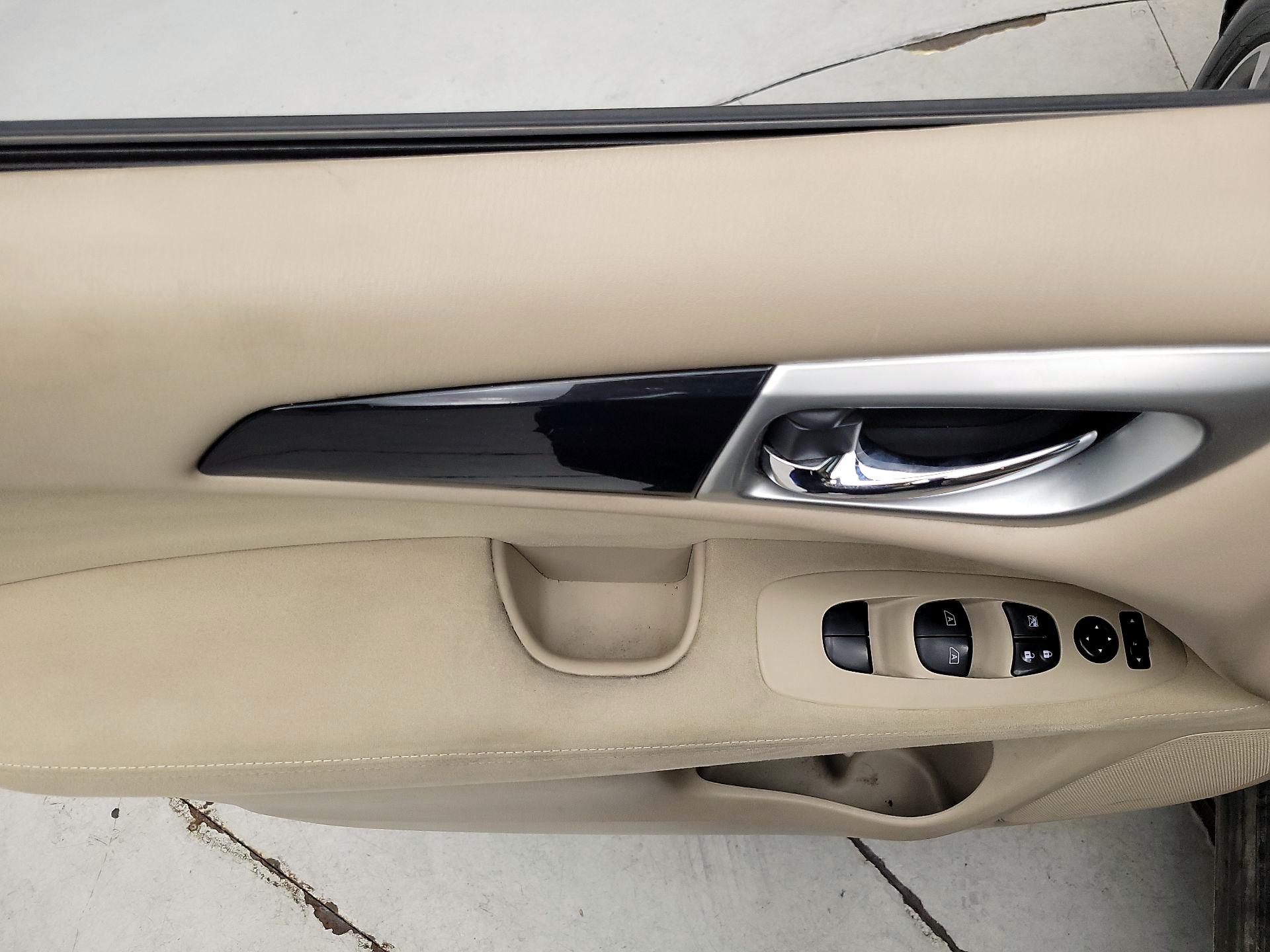 Thumbnail: 2016 Nissan Pathfinder - 12