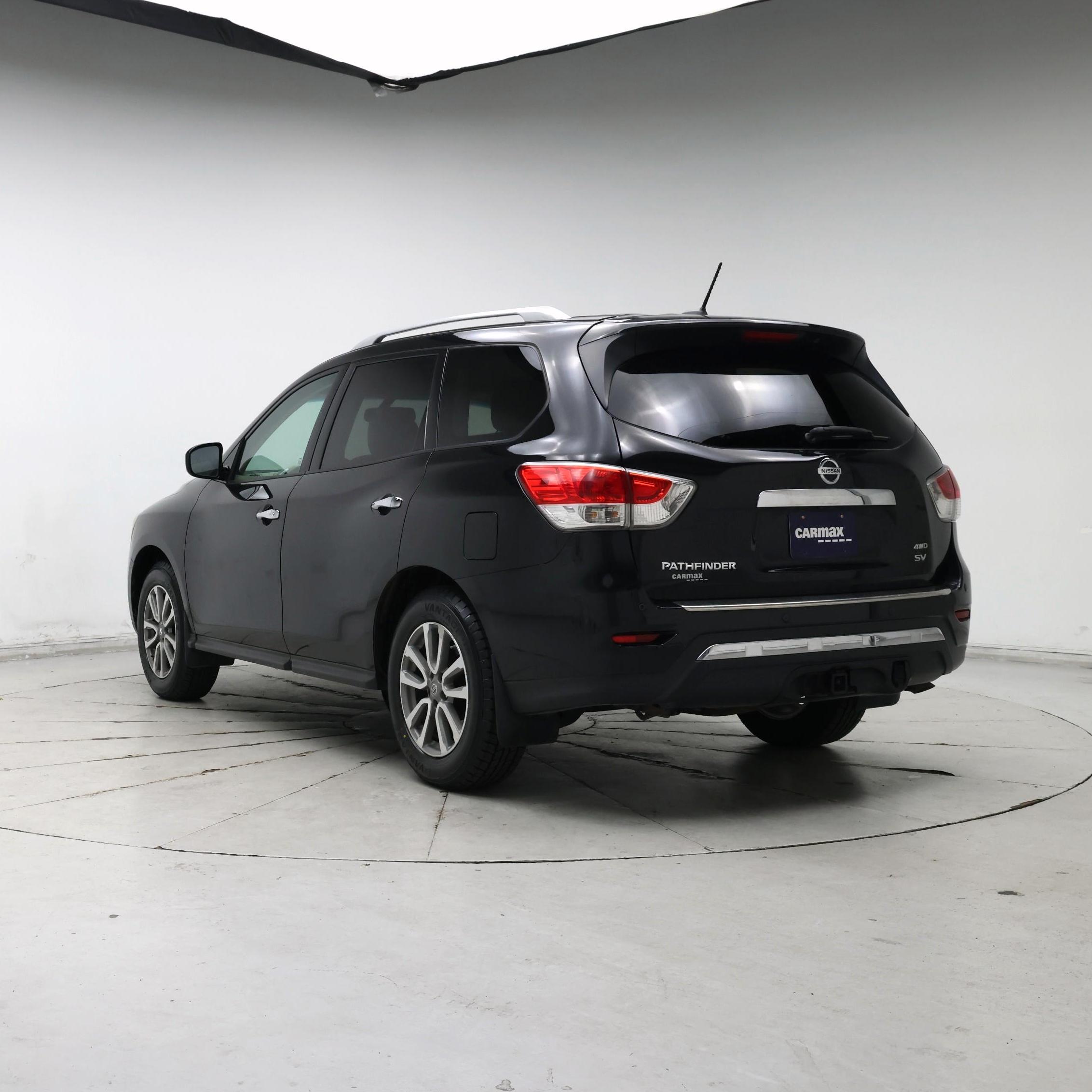Thumbnail: 2016 Nissan Pathfinder - 2