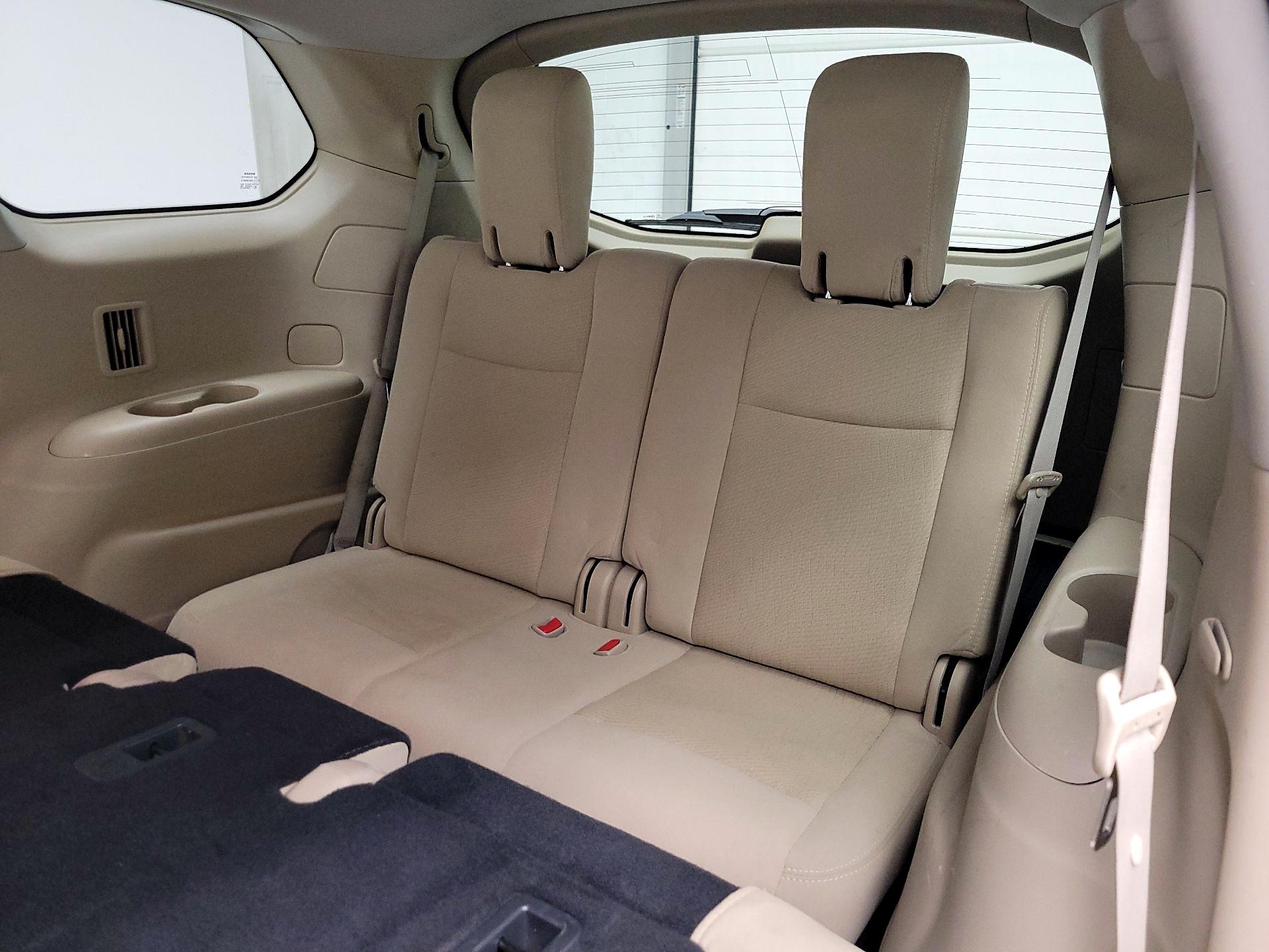 Thumbnail: 2016 Nissan Pathfinder - 19