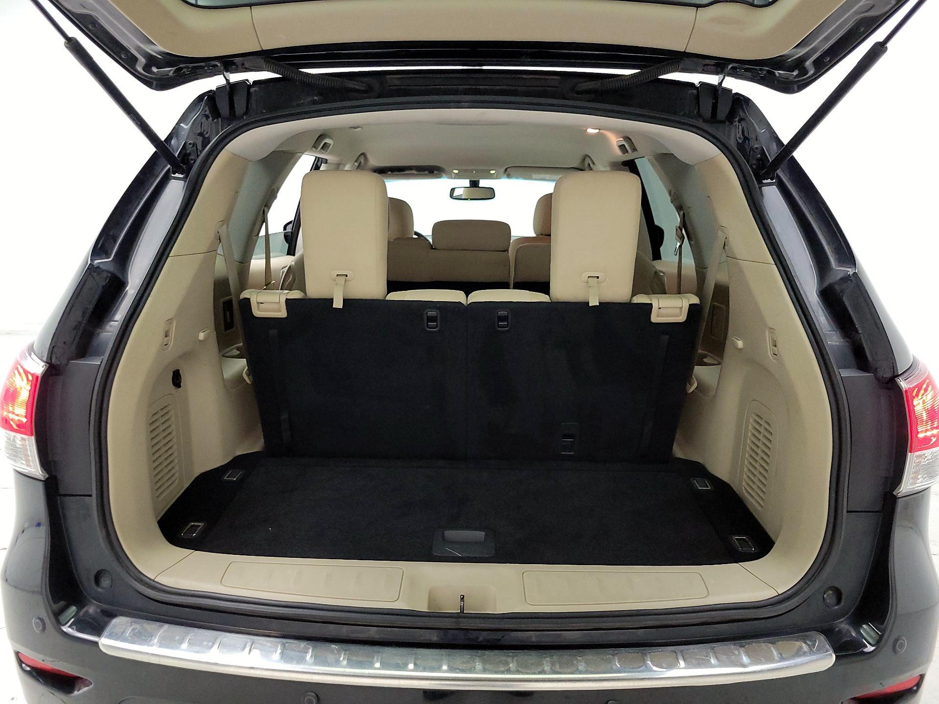 Thumbnail: 2016 Nissan Pathfinder - 20