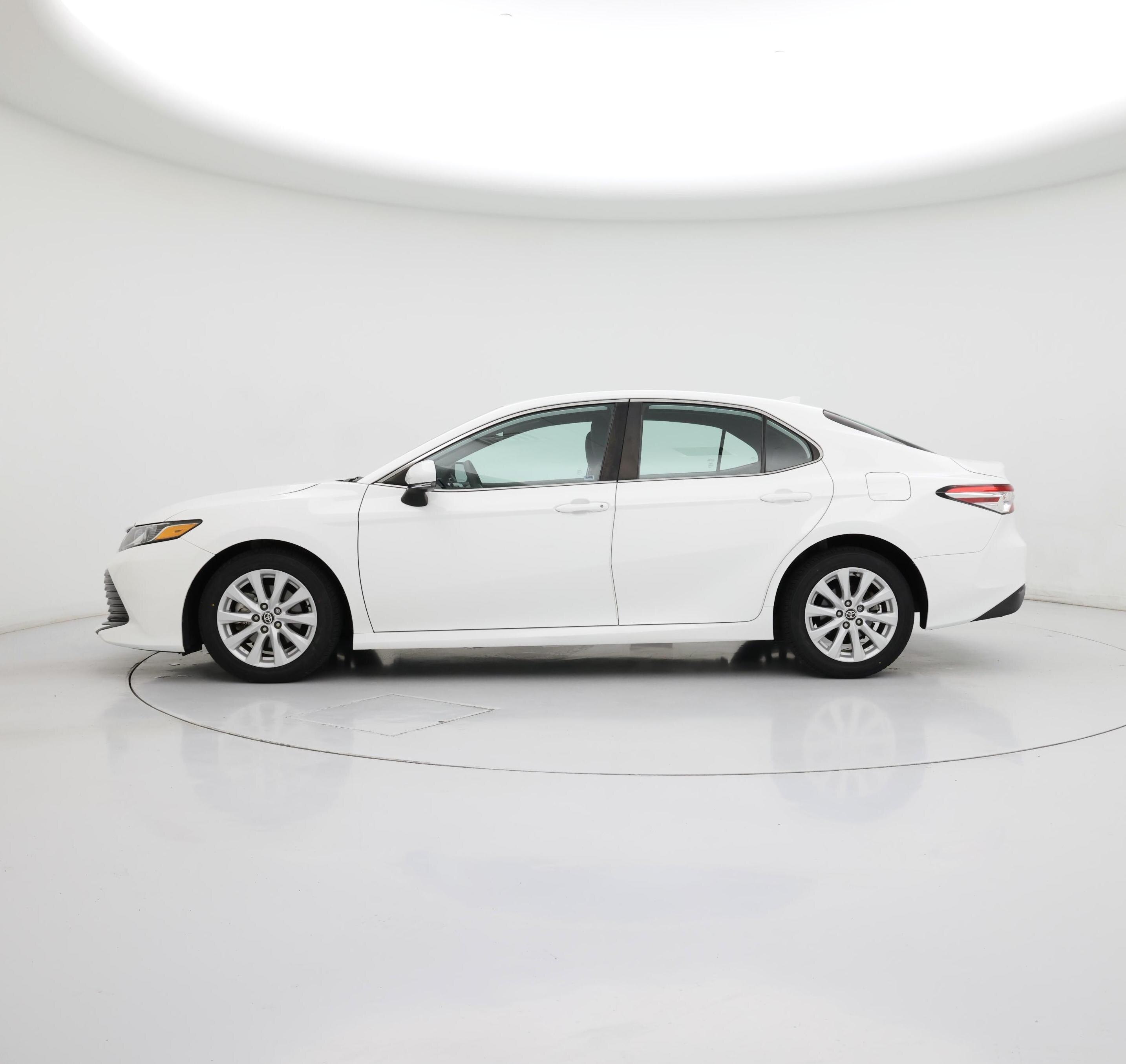 Thumbnail: 2020 Toyota Camry - 3