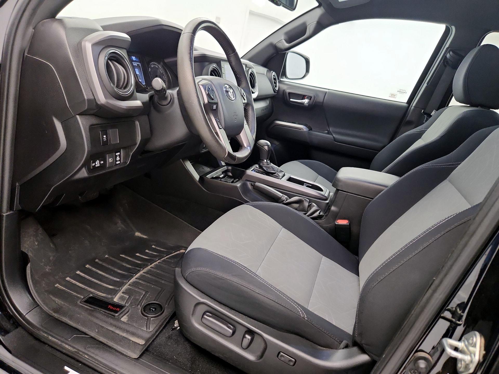 Thumbnail: 2020 Toyota Tacoma - 11
