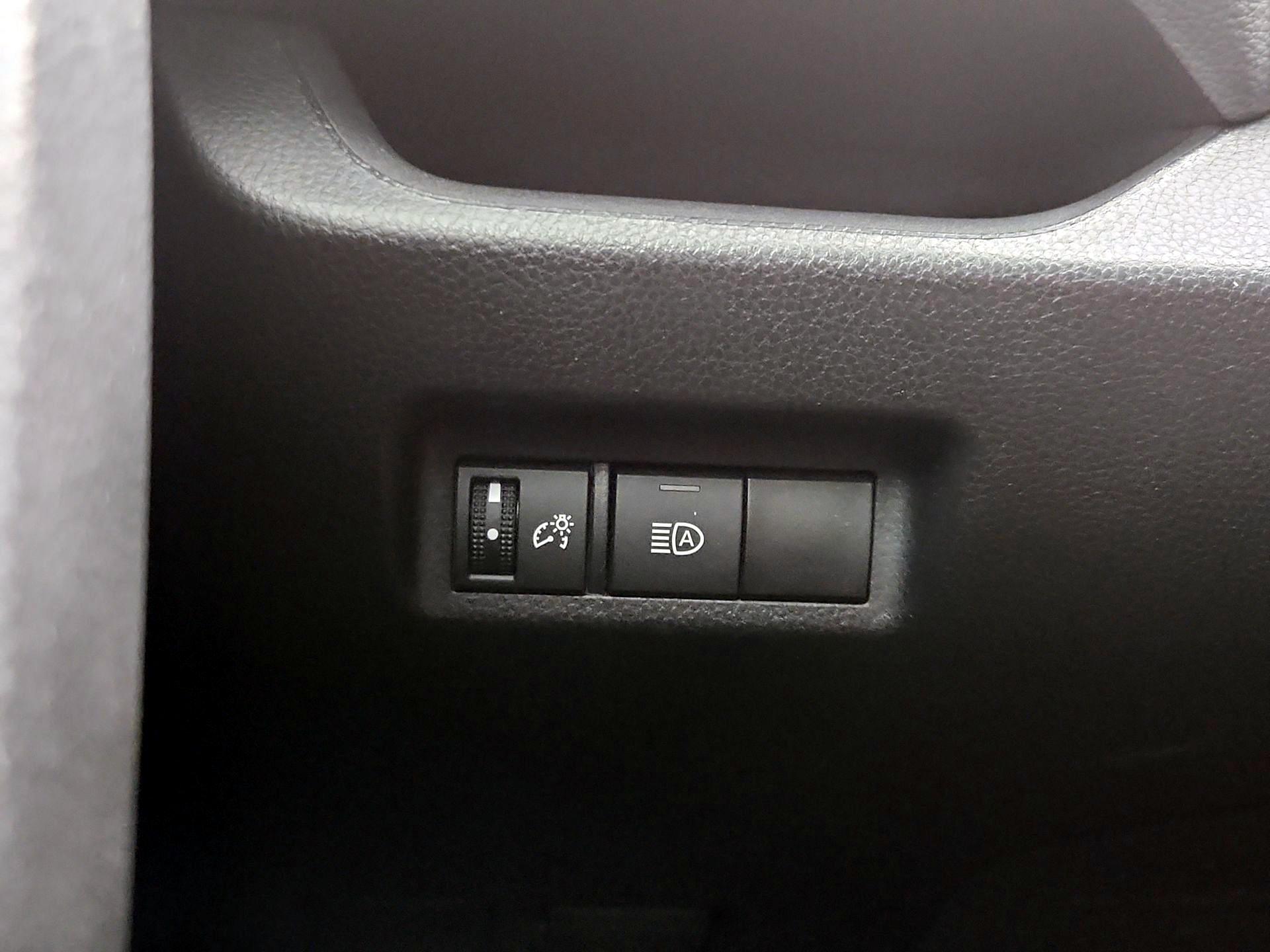 Thumbnail: 2022 Toyota RAV4 - 13