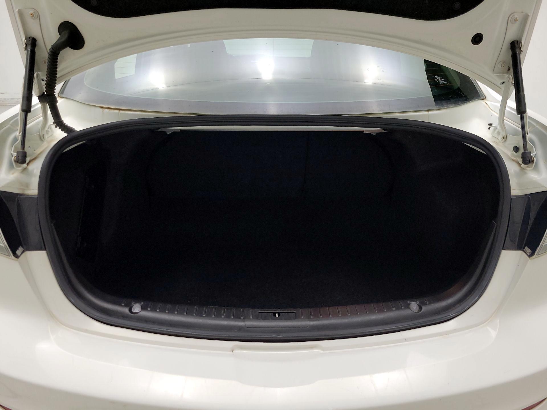 Thumbnail: 2013 Mazda Mazda3 - 19