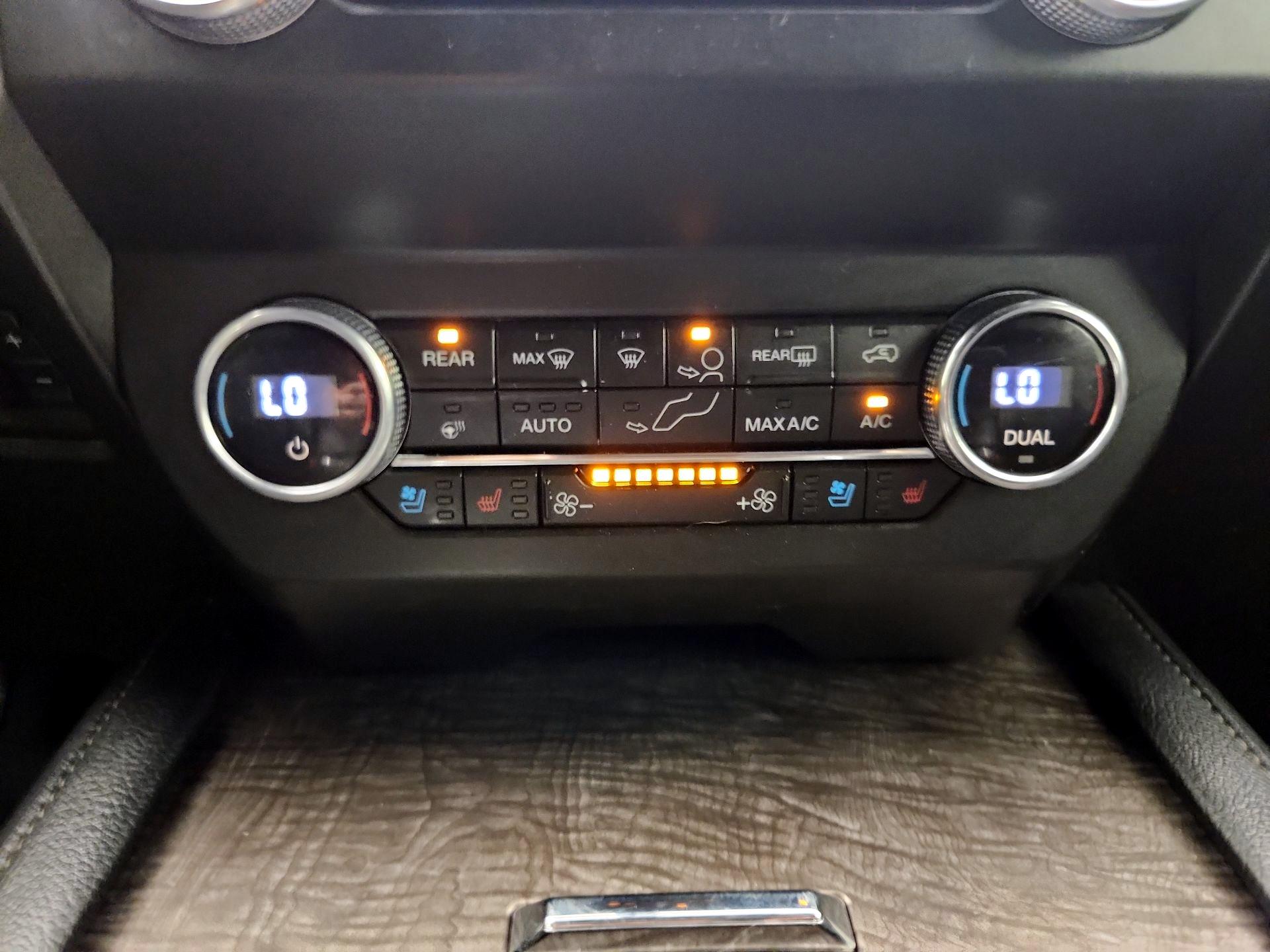 Thumbnail: 2021 Ford Expedition - 17