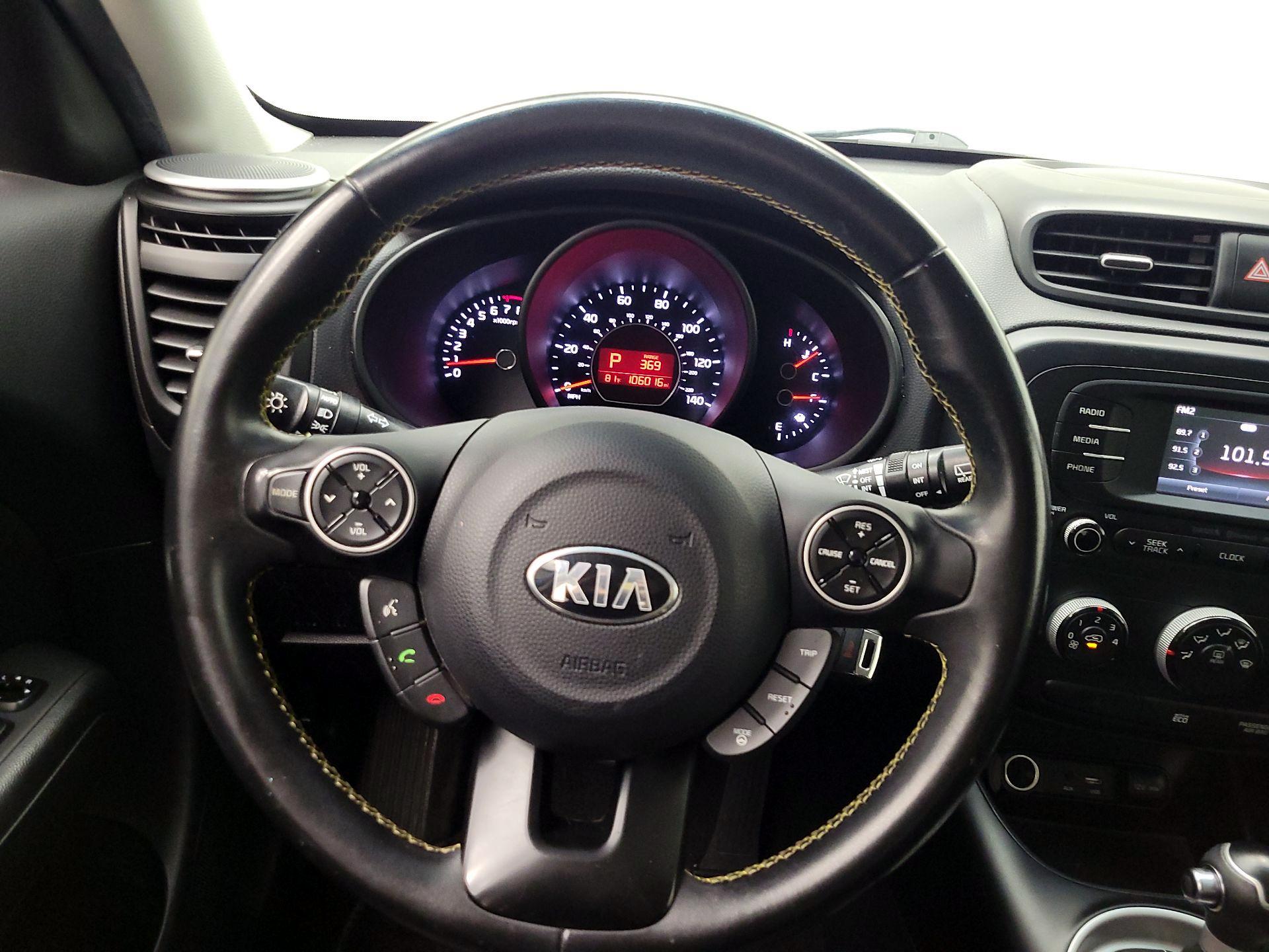 Thumbnail: 2016 Kia Soul - 10