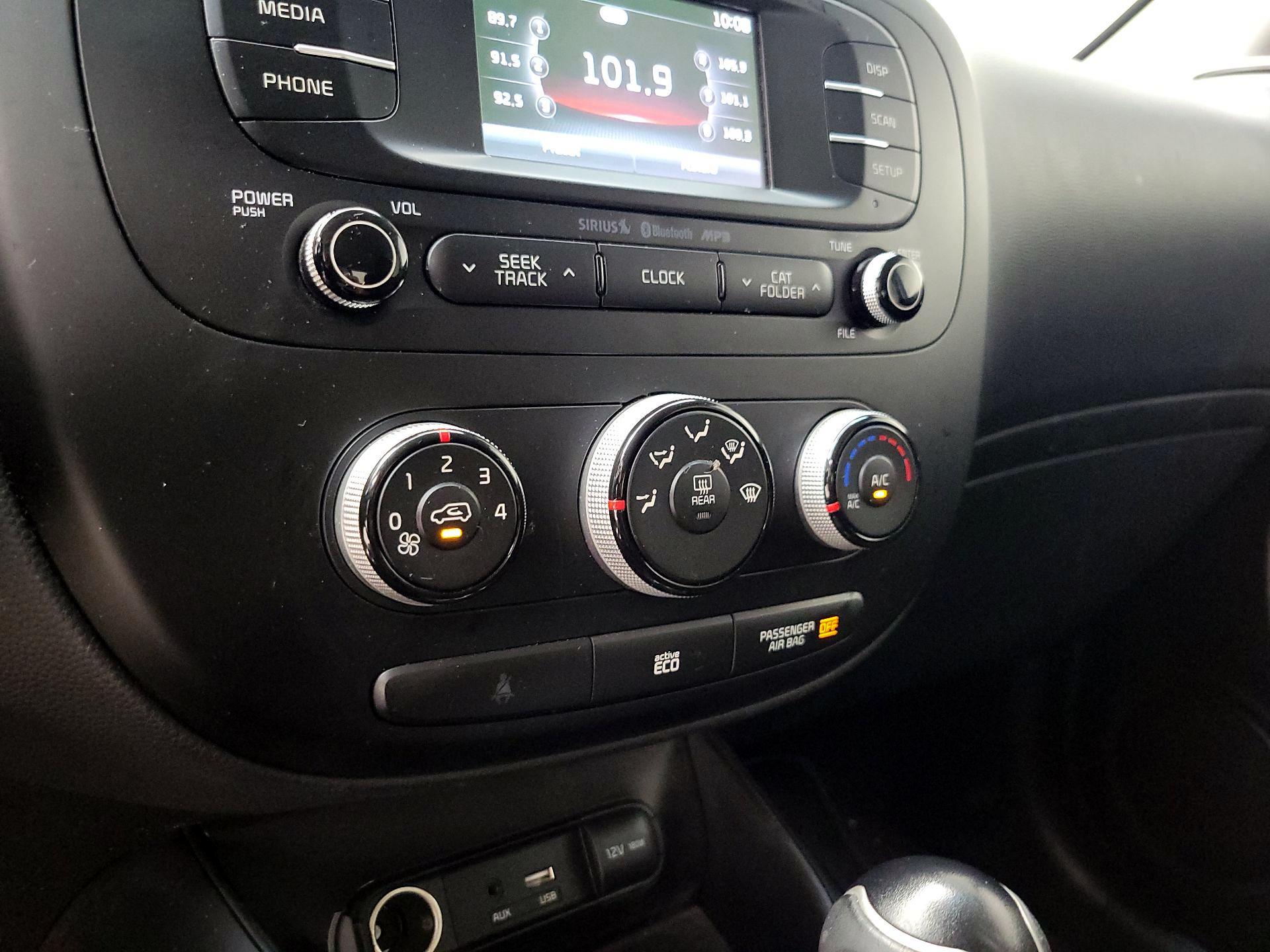 Thumbnail: 2016 Kia Soul - 16