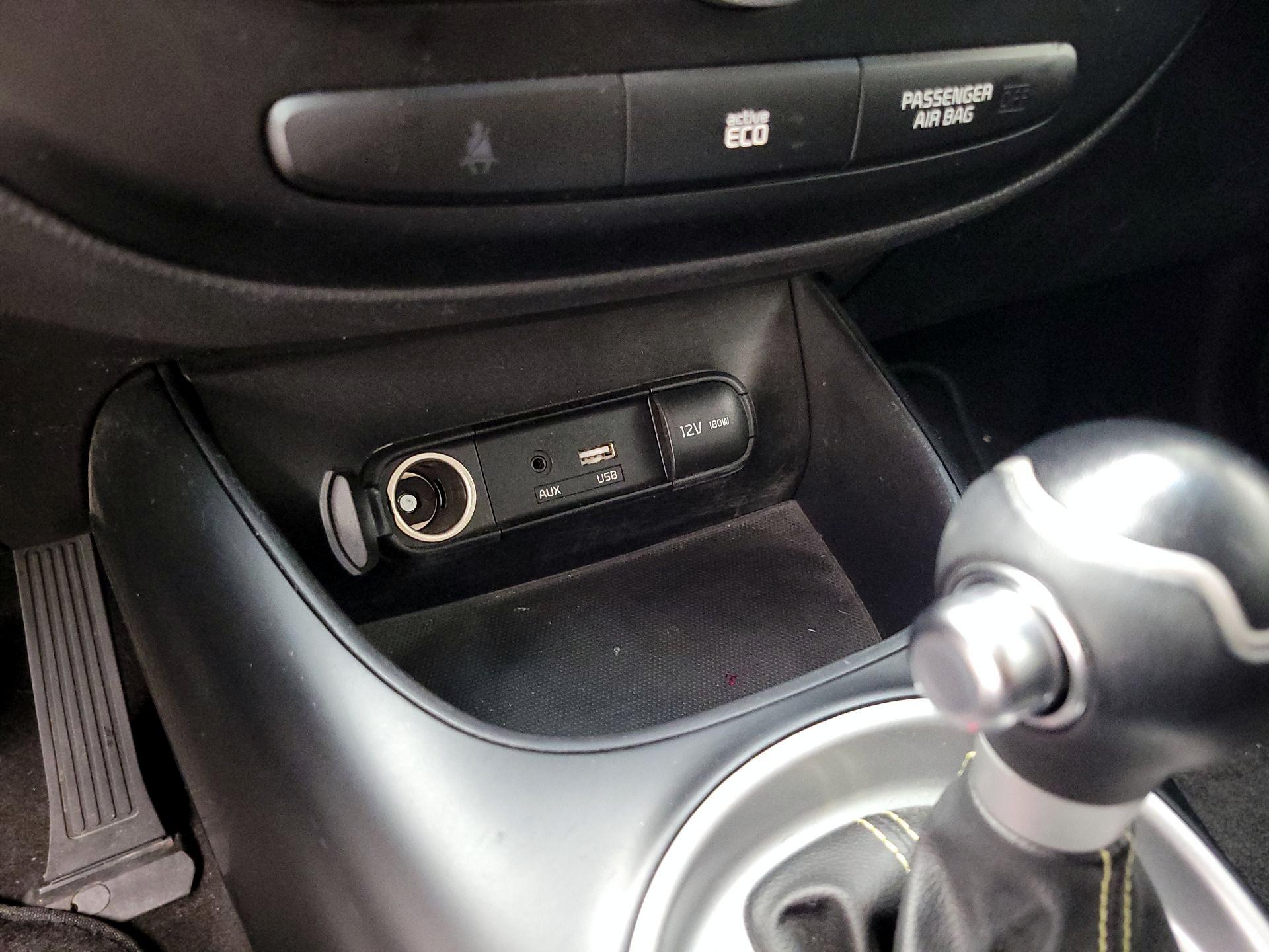 Thumbnail: 2016 Kia Soul - 18