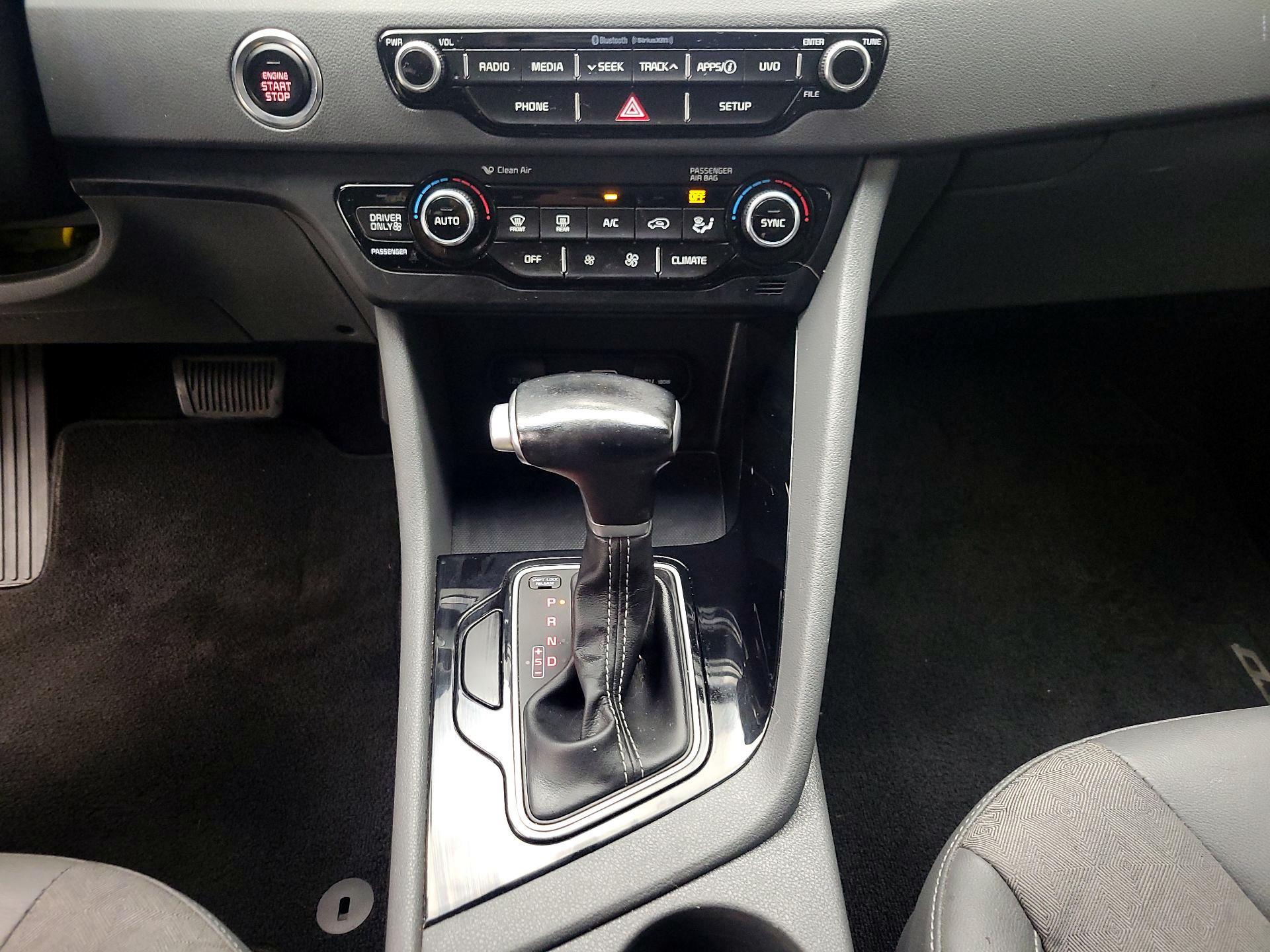 Thumbnail: 2018 Kia Niro - 17
