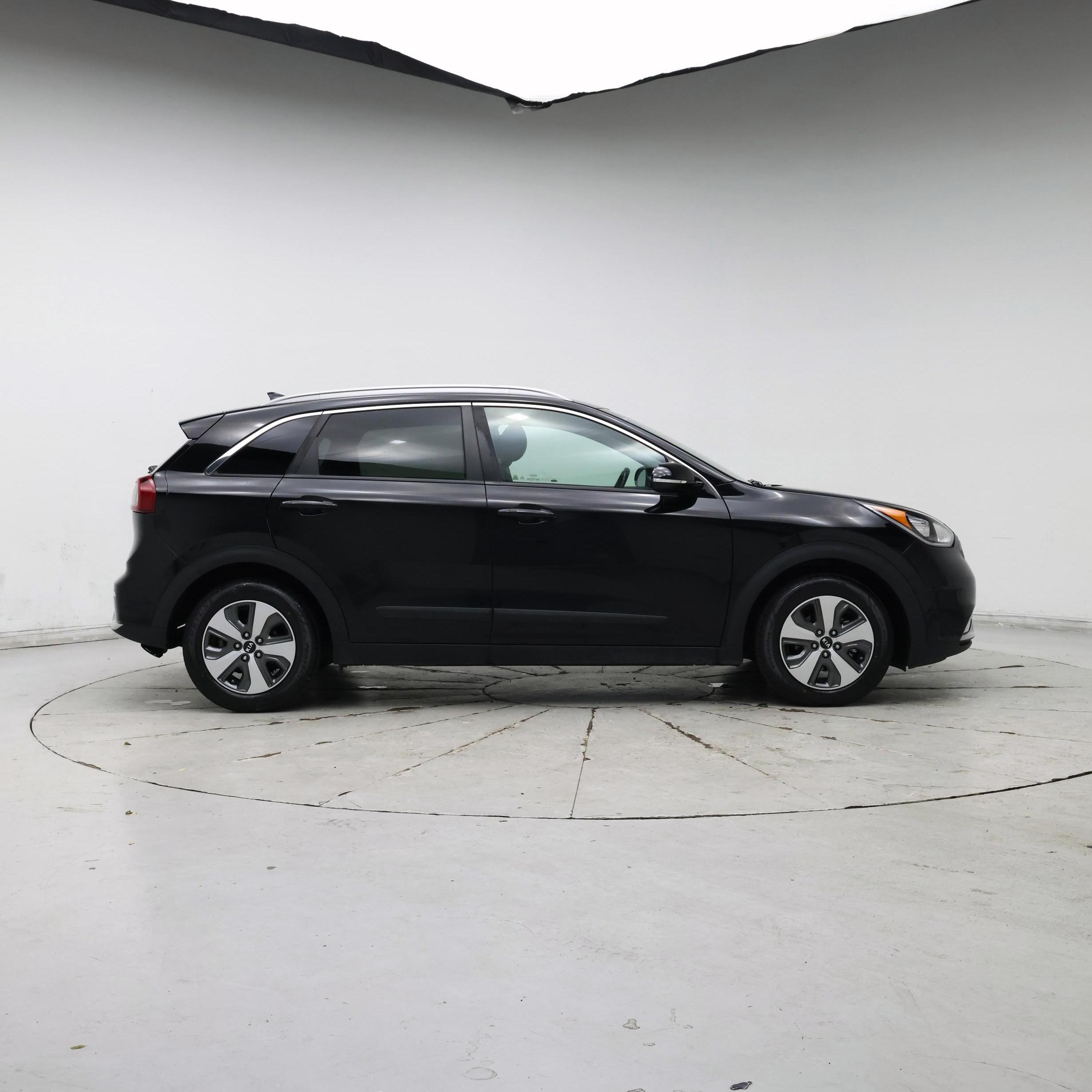 Thumbnail: 2018 Kia Niro - 7