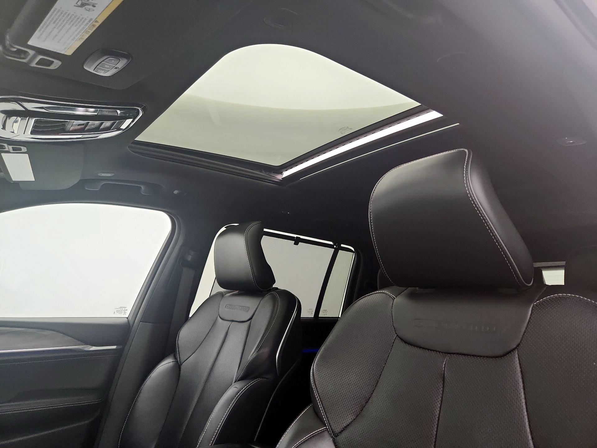 Thumbnail: 2023 Jeep Grand Cherokee L - 20
