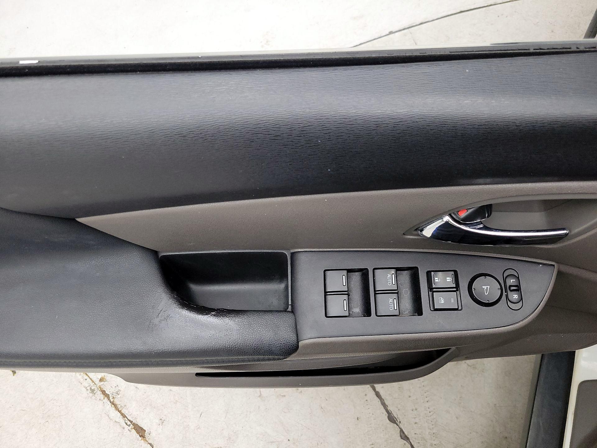 Thumbnail: 2014 Honda Odyssey - 12