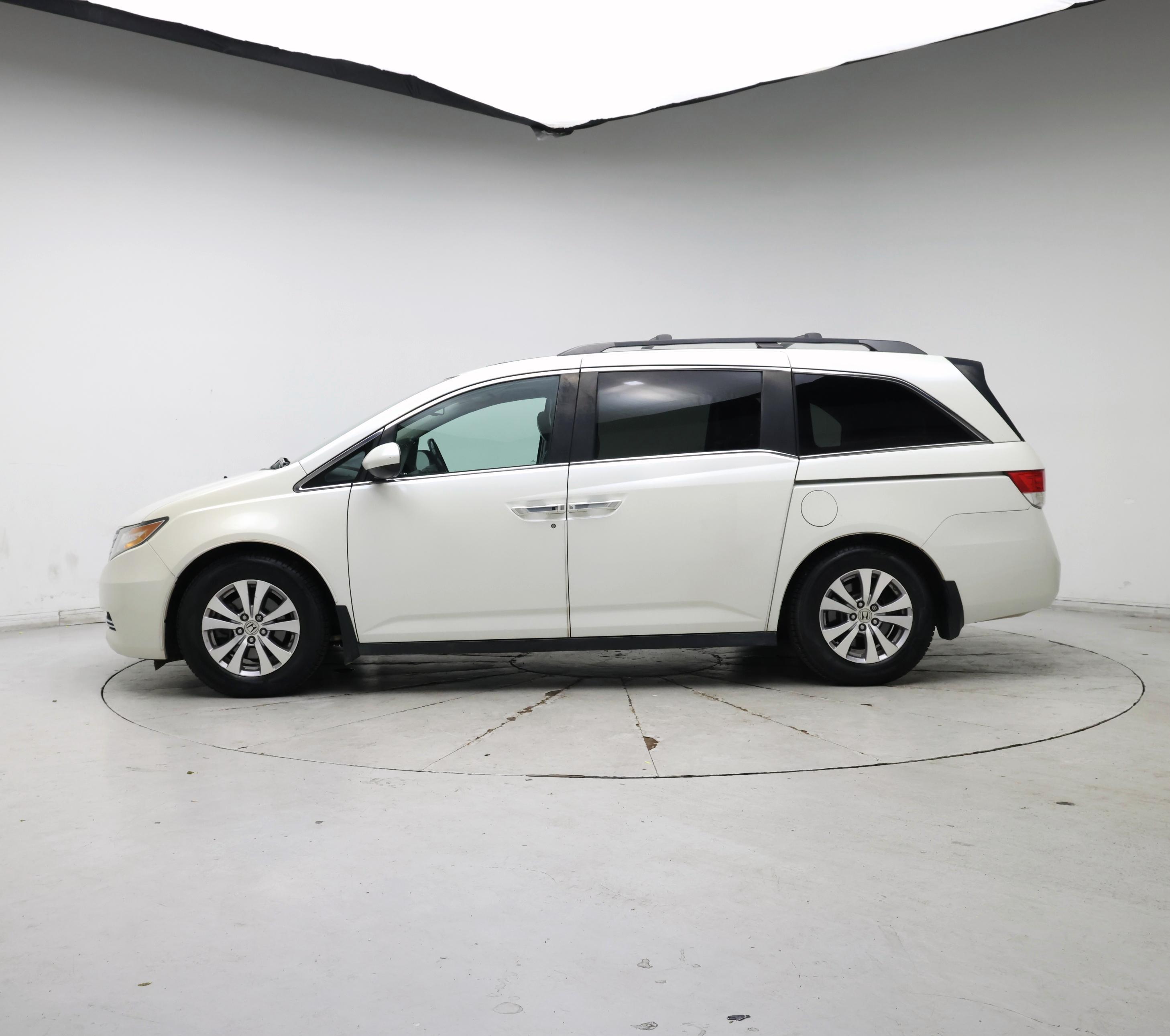 Thumbnail: 2014 Honda Odyssey - 3