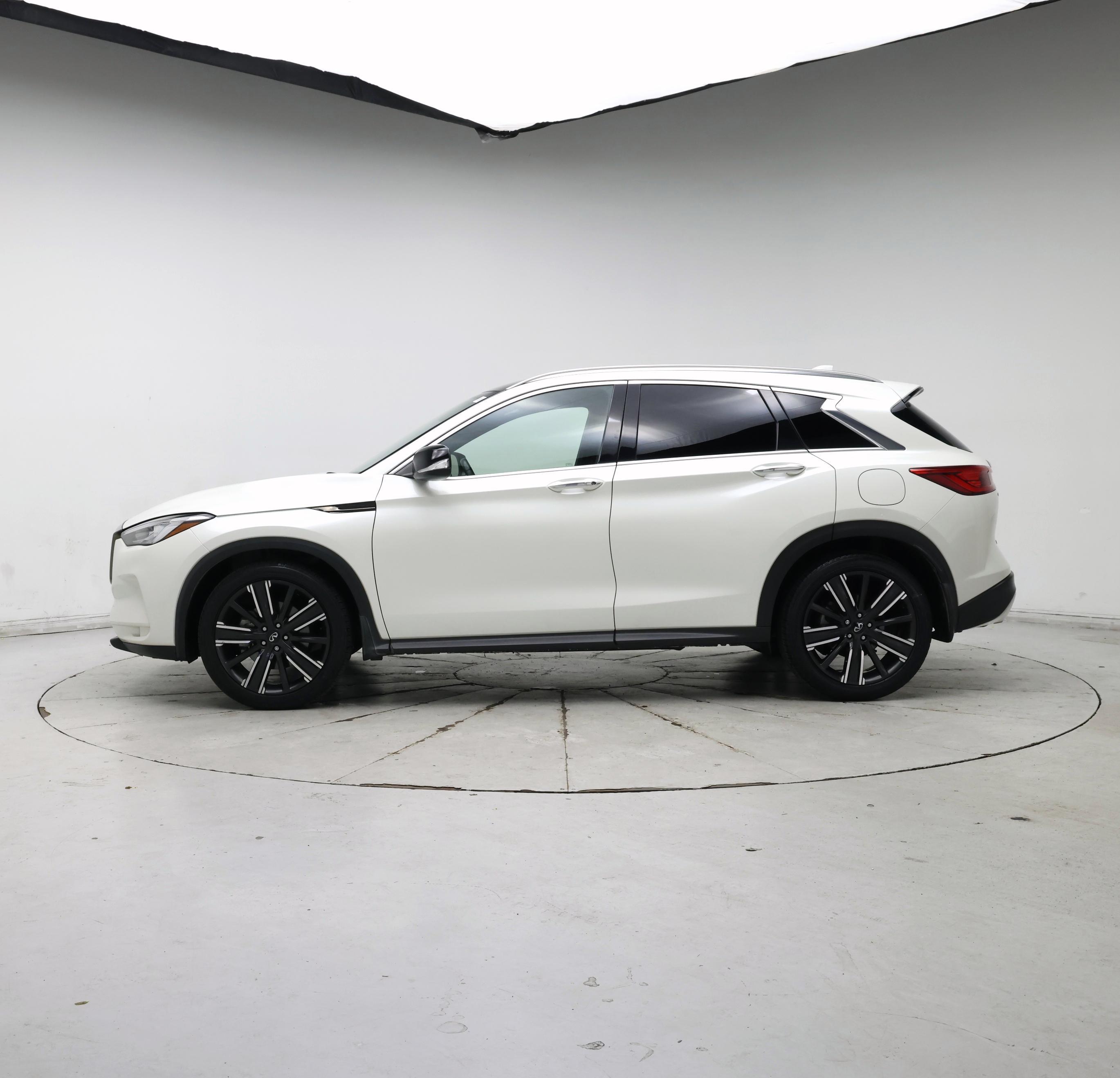 Thumbnail: 2021 INFINITI QX50 - 3