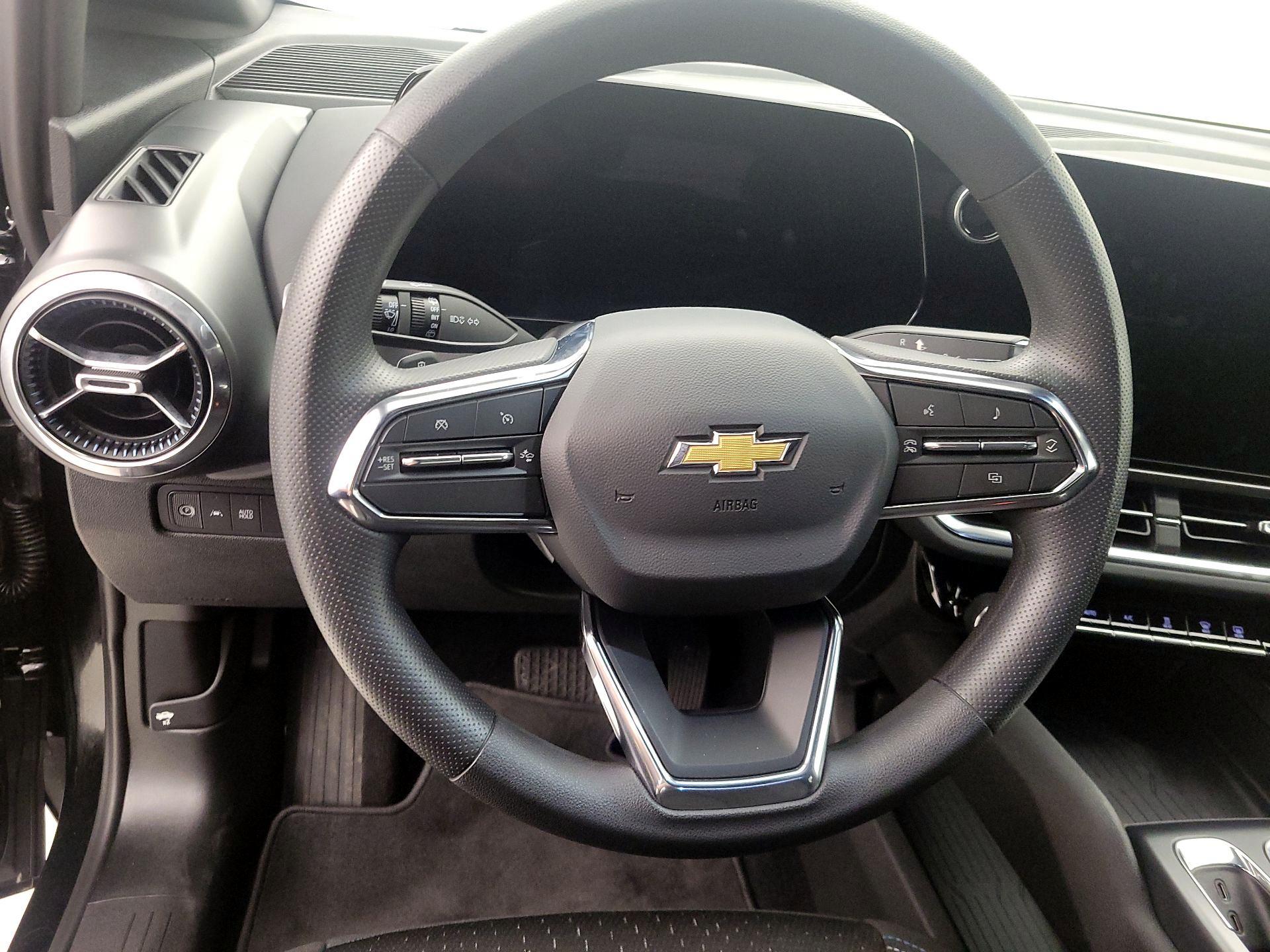 Thumbnail: 2025 Chevrolet Equinox - 10