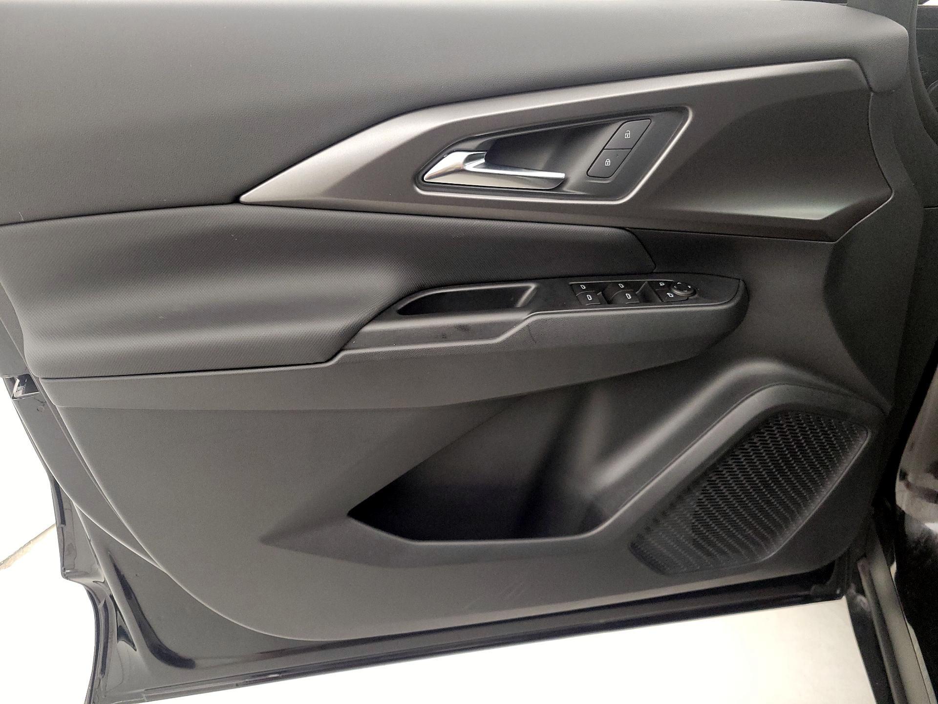 Thumbnail: 2025 Chevrolet Equinox - 12