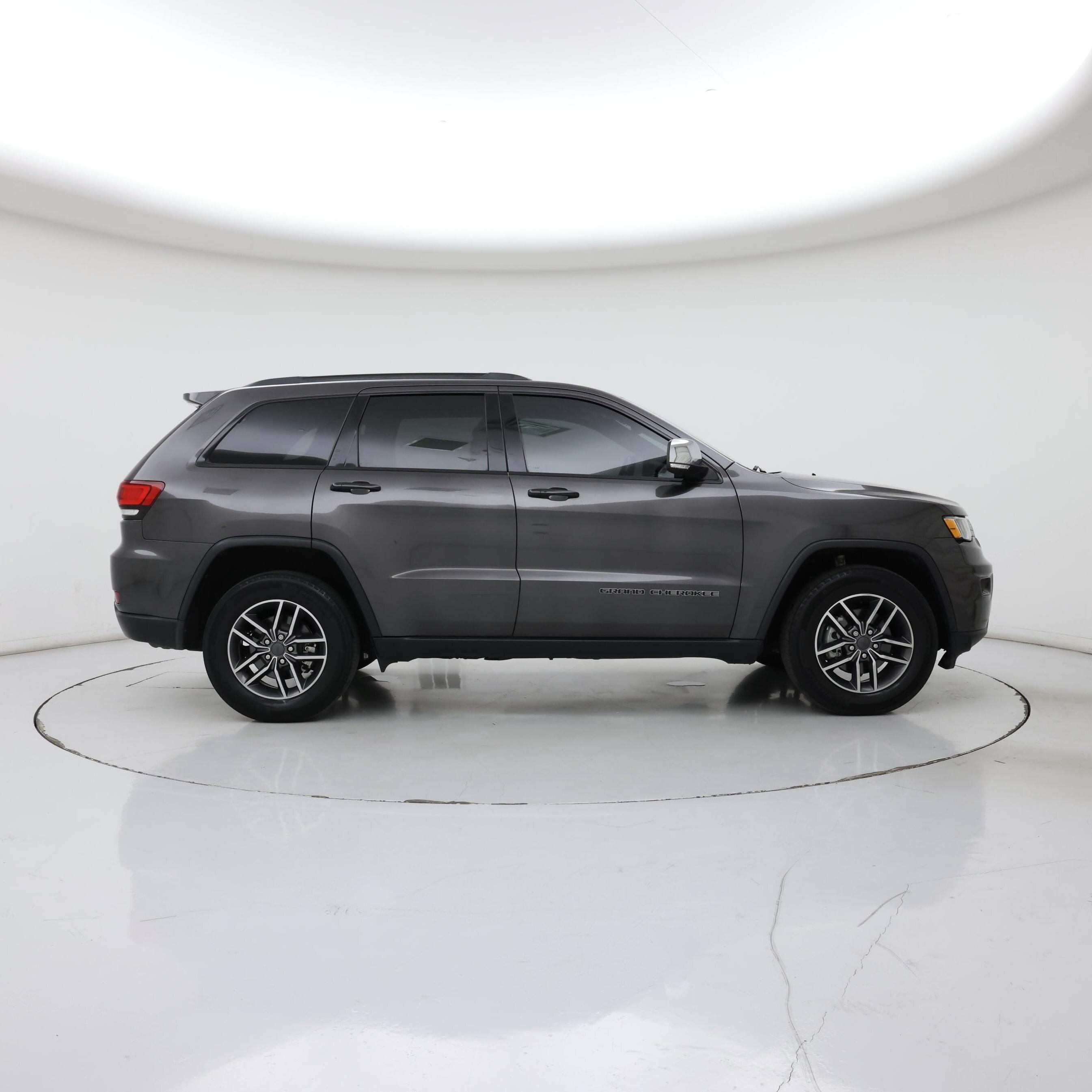 Thumbnail: 2020 Jeep Grand Cherokee - 7