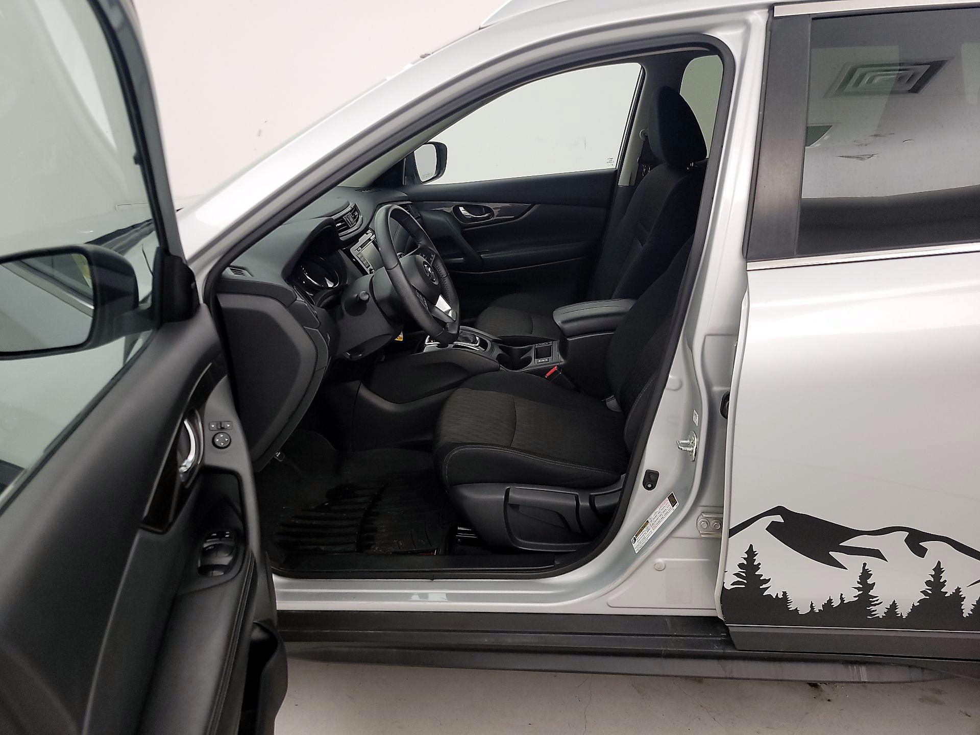 Thumbnail: 2019 Nissan Rogue - 11