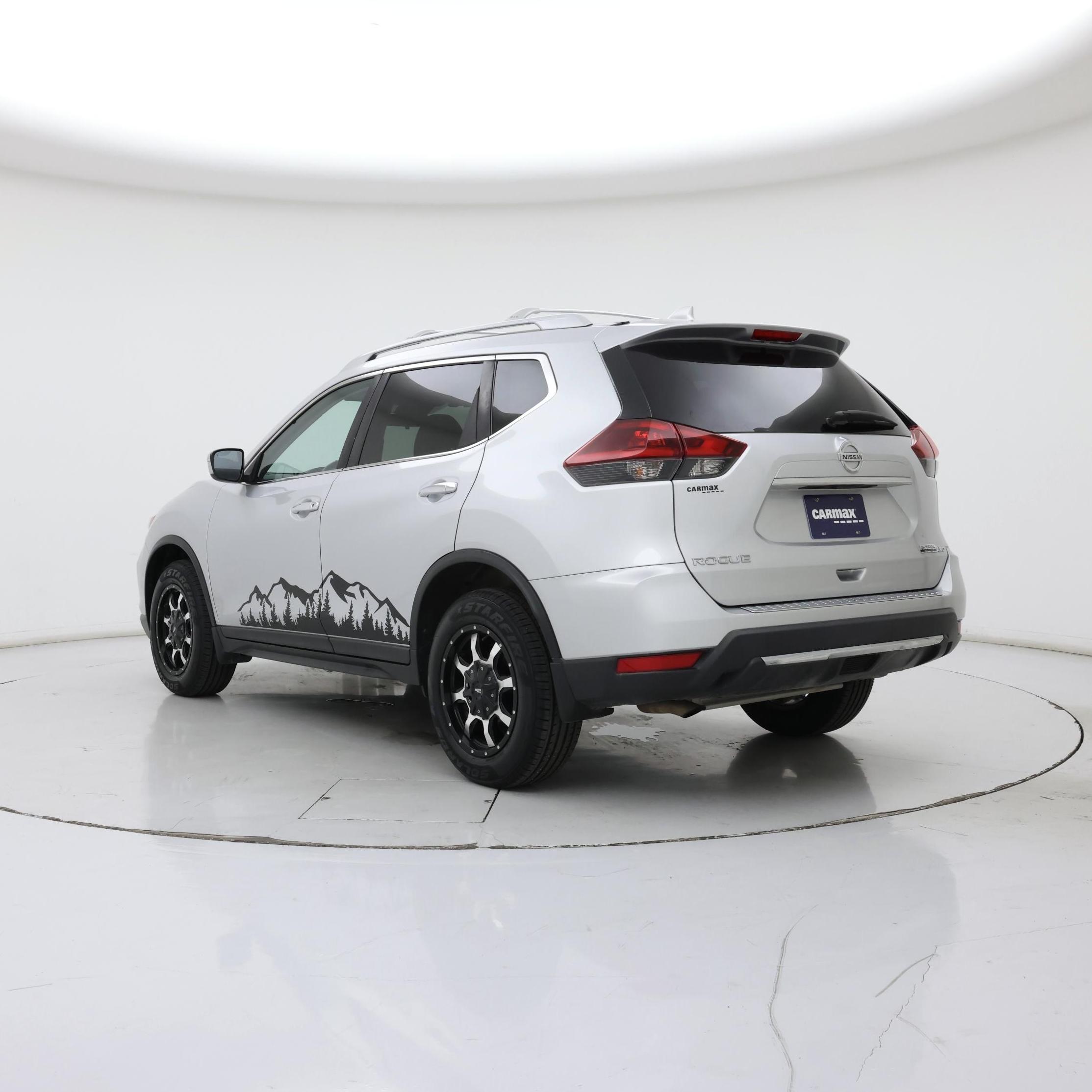 Thumbnail: 2019 Nissan Rogue - 2