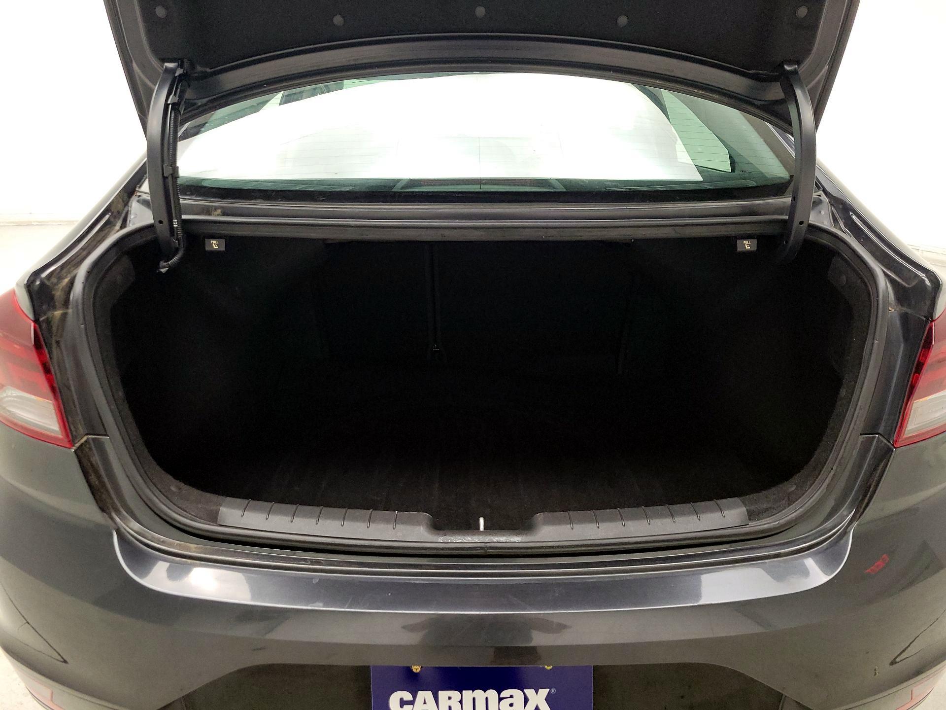 Thumbnail: 2020 Hyundai Elantra - 20