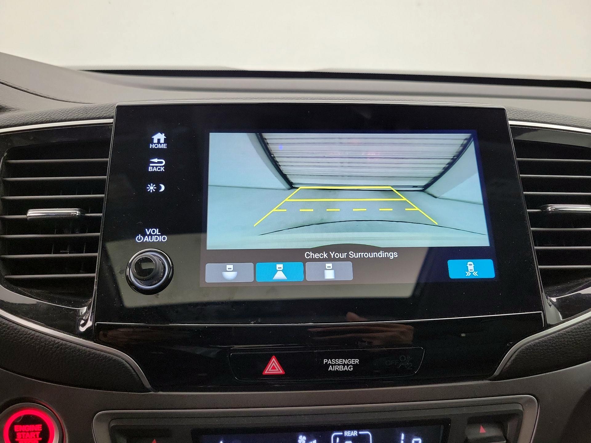 Thumbnail: 2019 Honda Pilot - 14