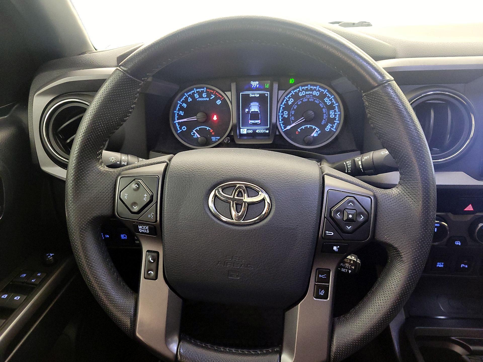 Thumbnail: 2020 Toyota Tacoma - 10