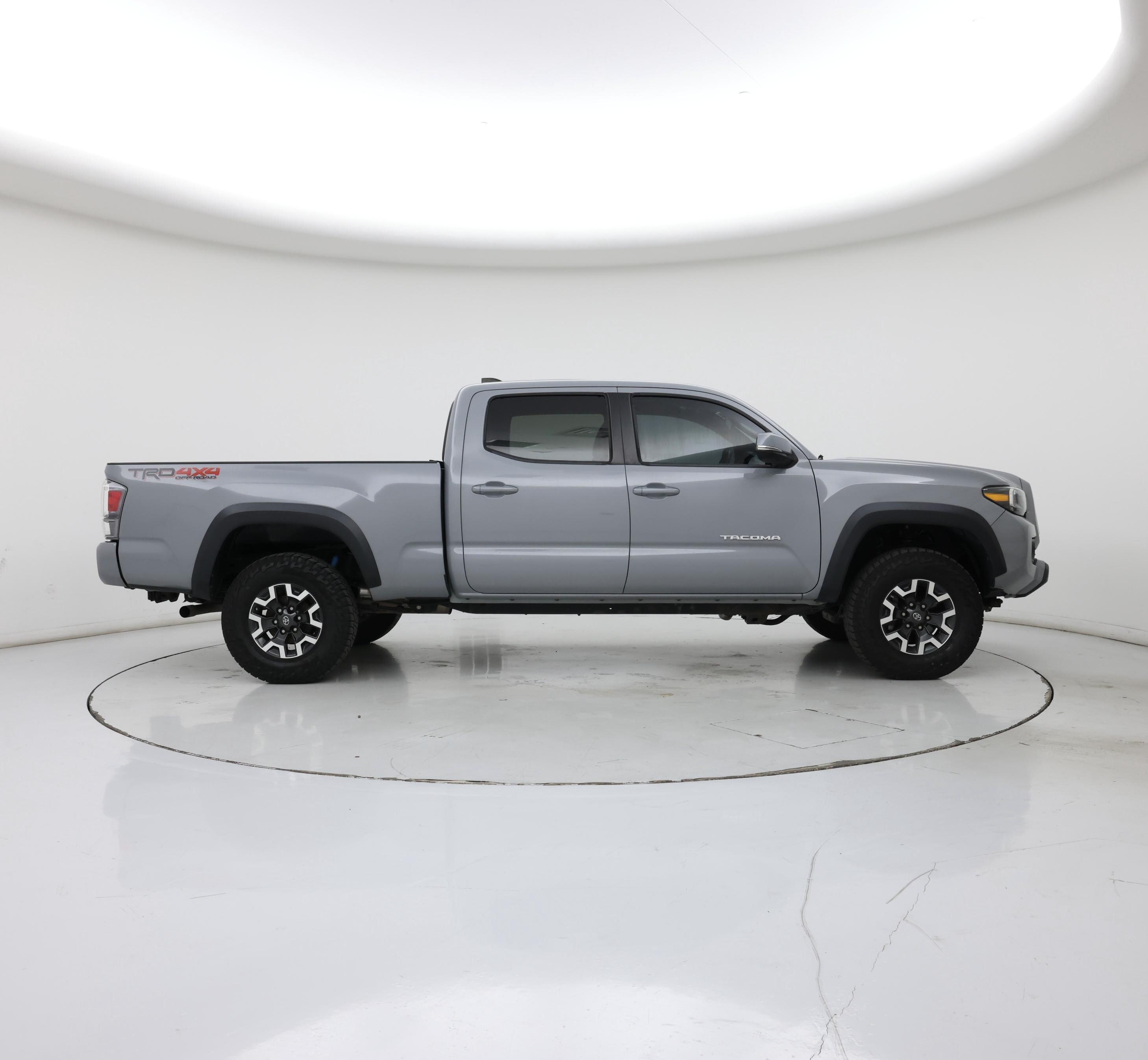 Thumbnail: 2020 Toyota Tacoma - 7