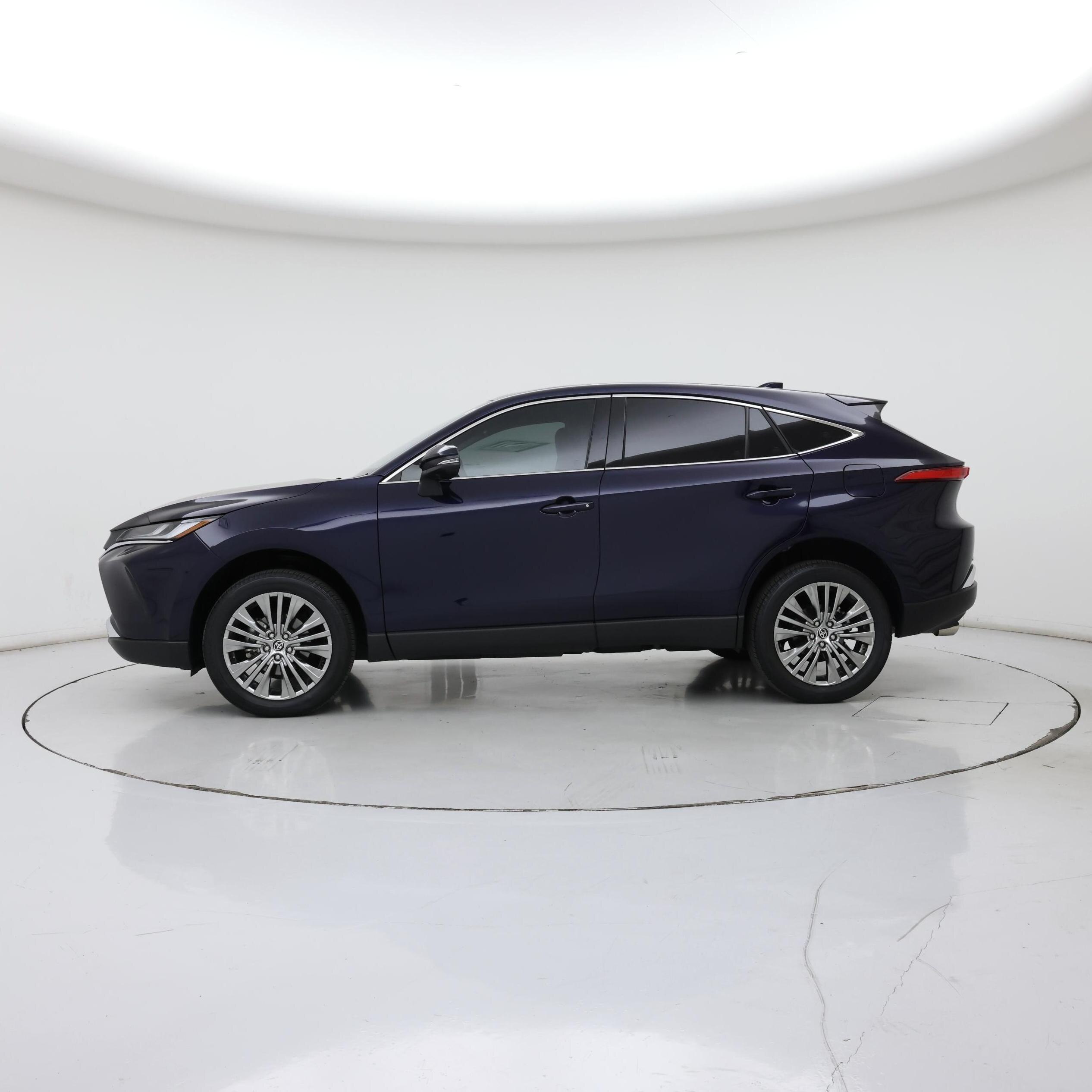 Thumbnail: 2024 Toyota Venza - 3