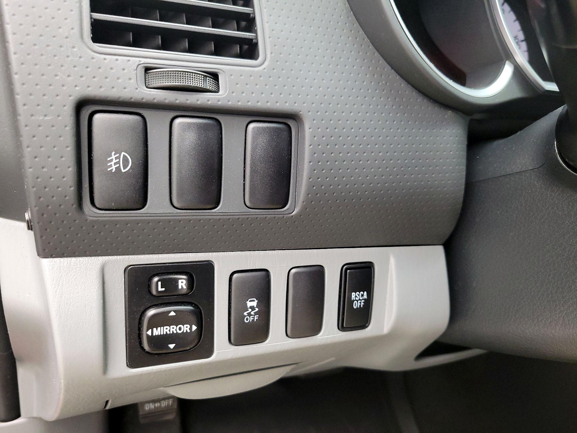 Thumbnail: 2014 Toyota Tacoma - 13