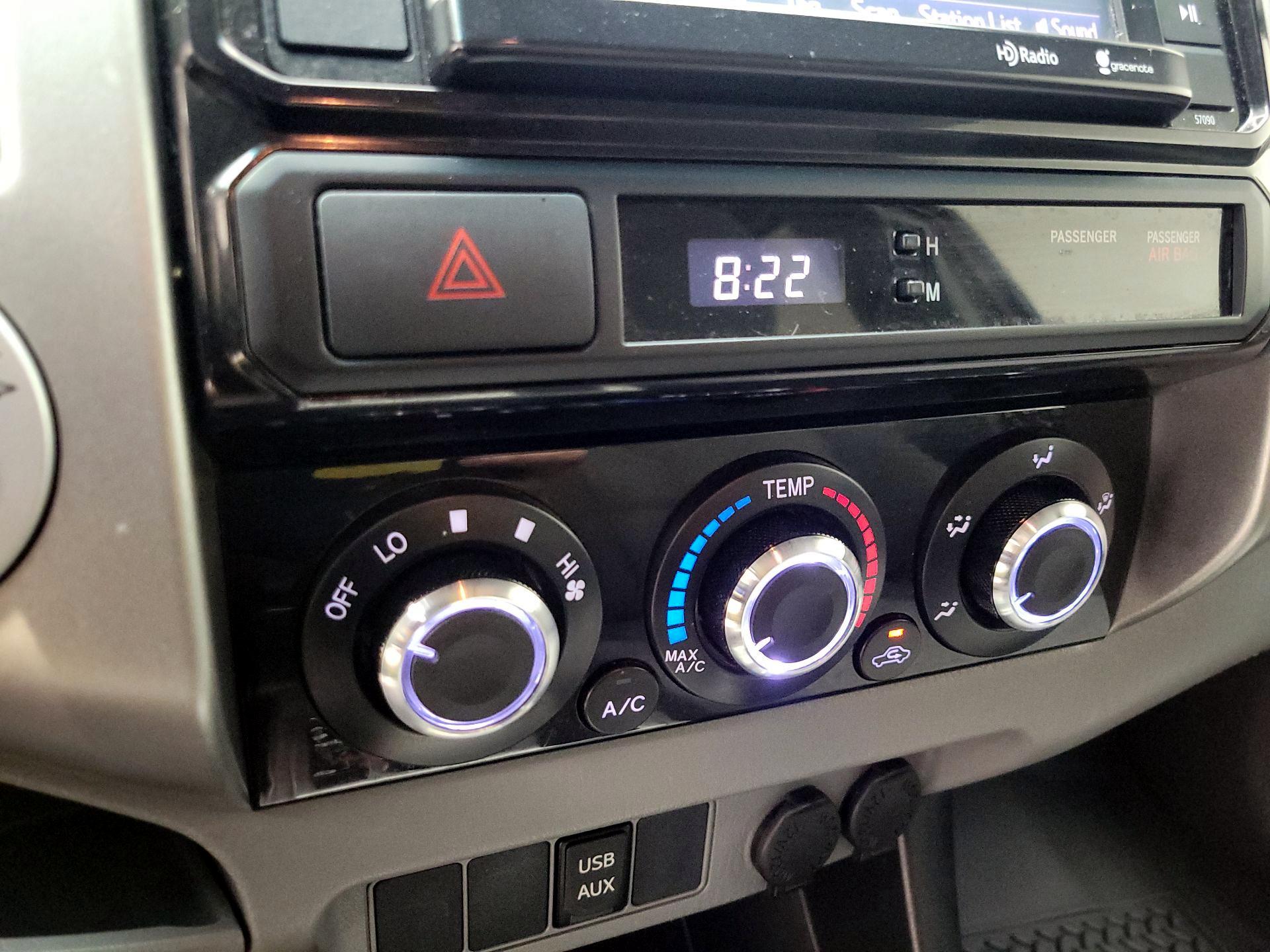Thumbnail: 2014 Toyota Tacoma - 16