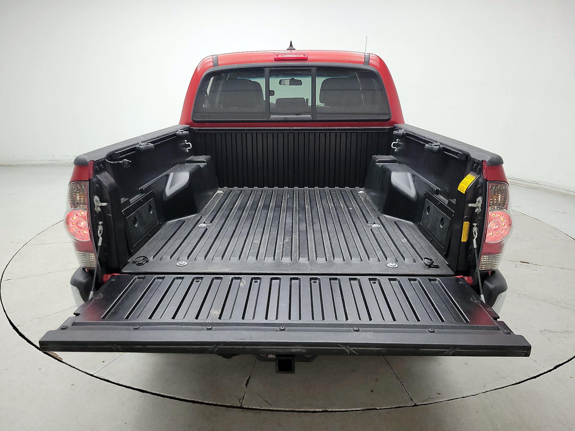 Thumbnail: 2014 Toyota Tacoma - 20