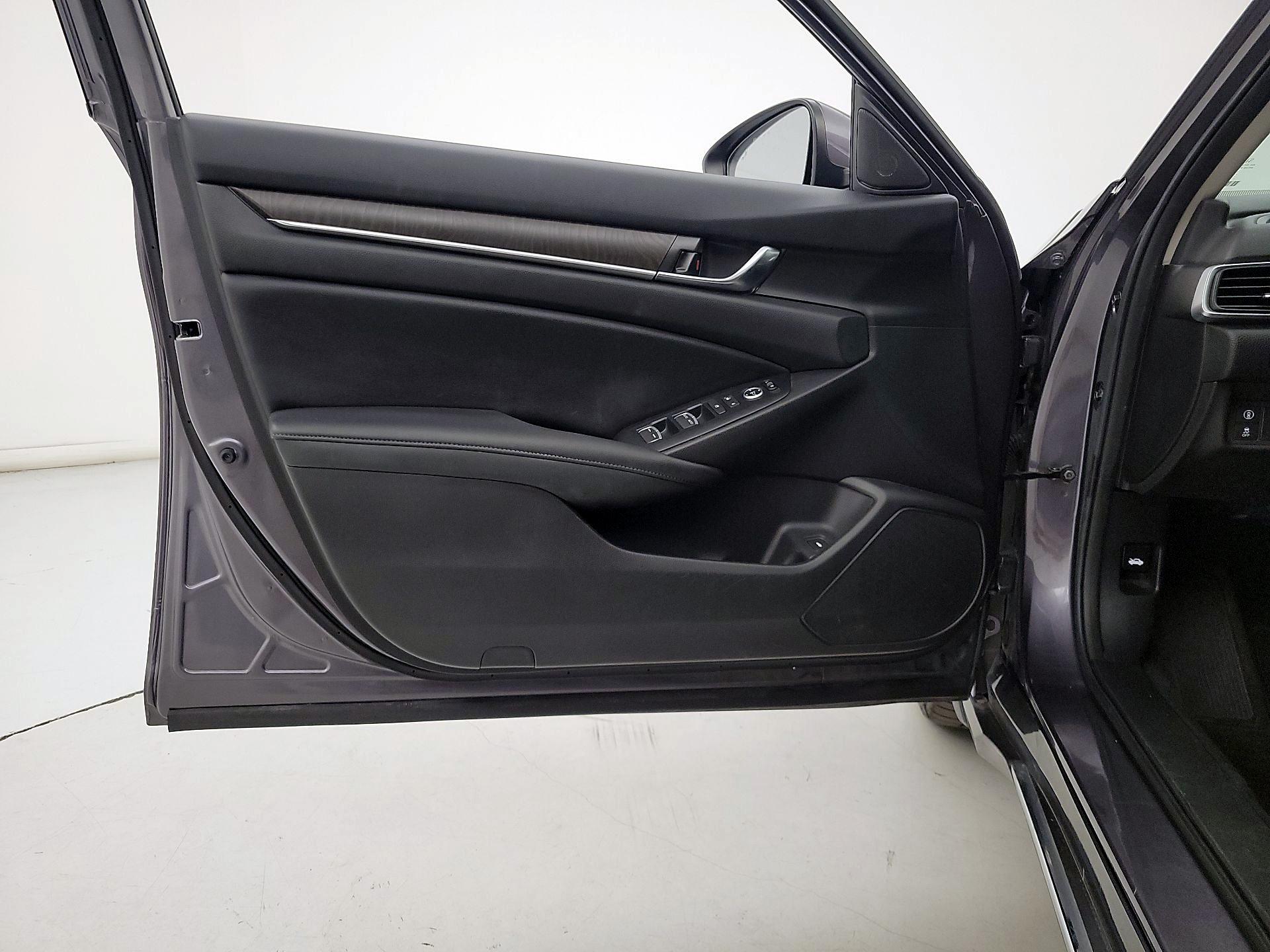 Thumbnail: 2019 Honda Accord - 12