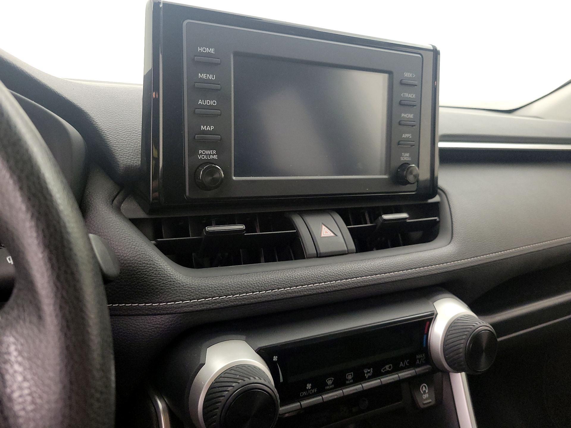 Thumbnail: 2019 Toyota RAV4 - 15