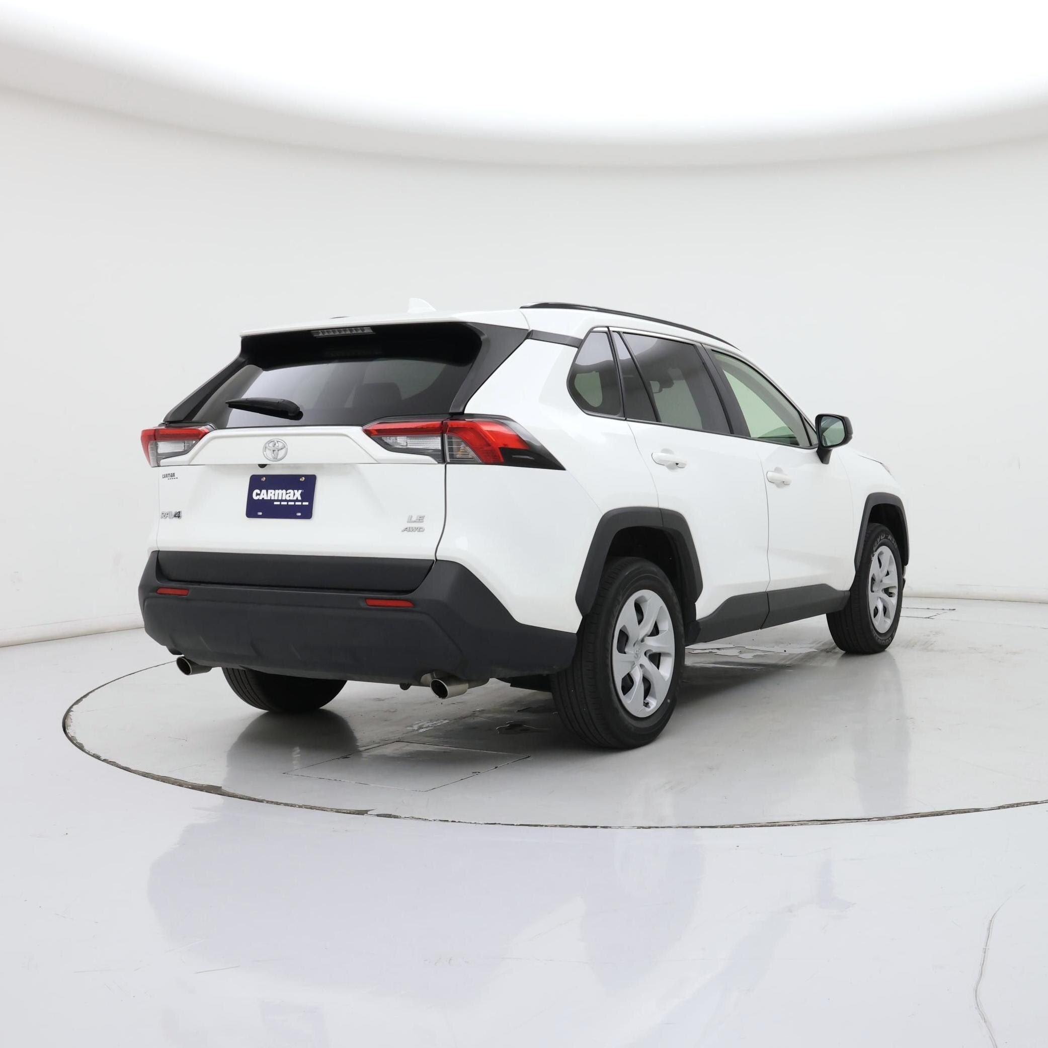 Thumbnail: 2019 Toyota RAV4 - 8