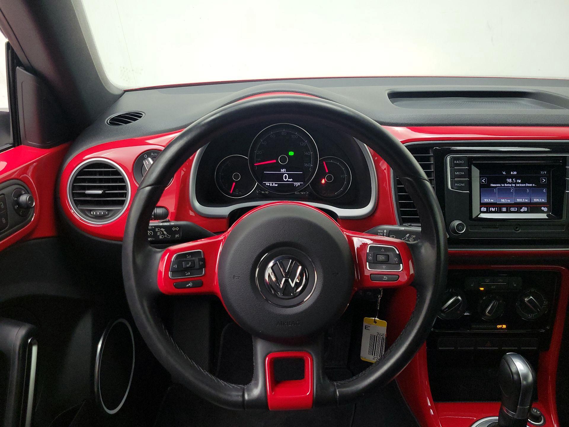Thumbnail: 2017 Volkswagen Beetle - 10