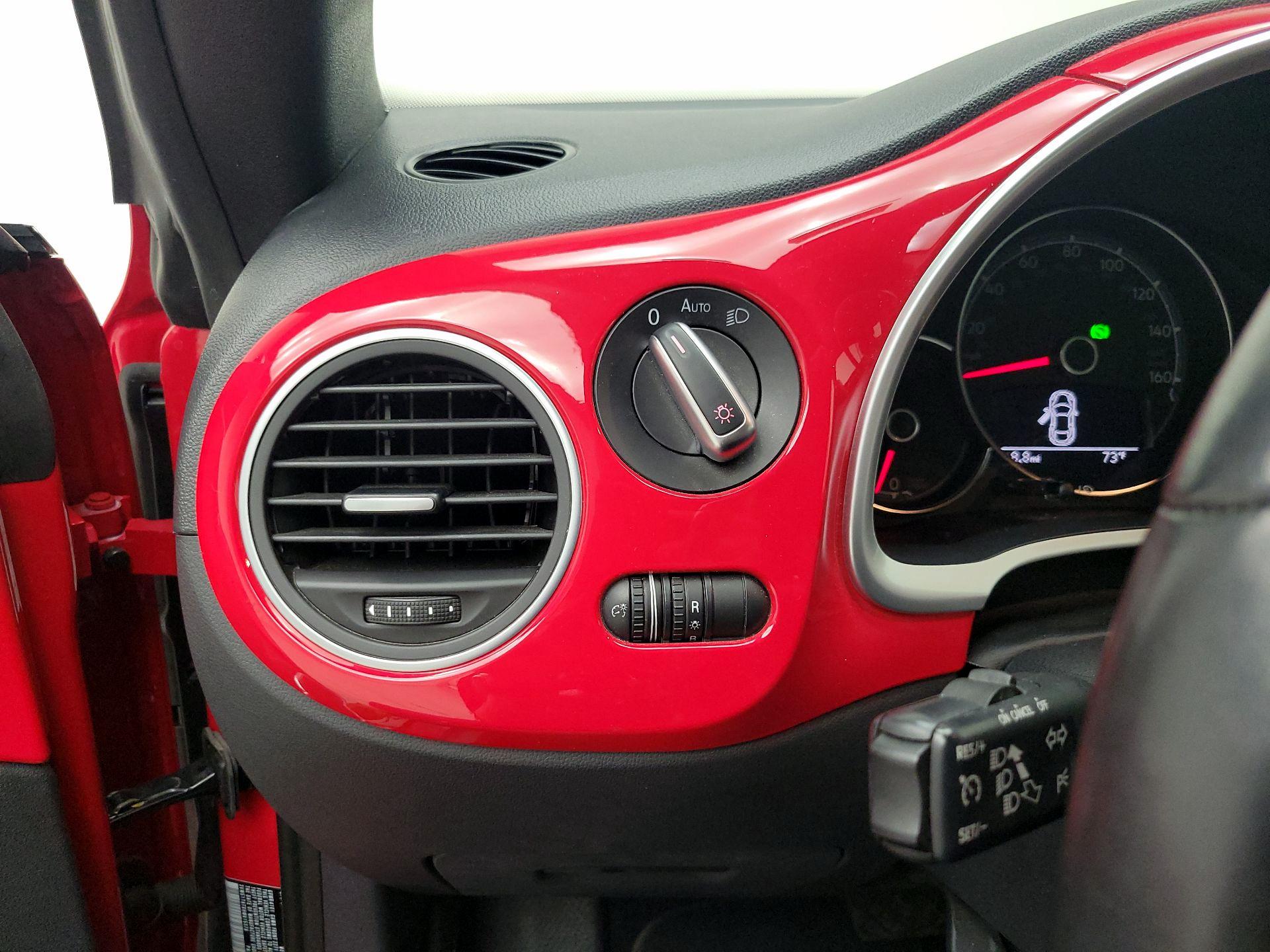 Thumbnail: 2017 Volkswagen Beetle - 13